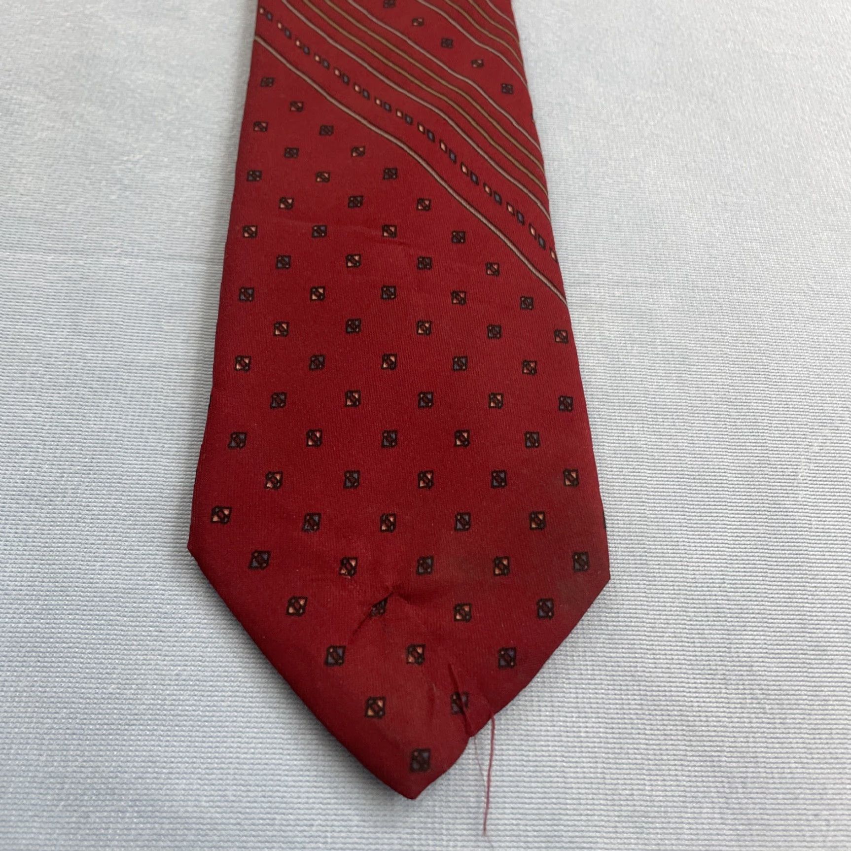 MCM VINTAGE Gino Pompeii Tie Silk Made Italy MCM Graphic Western Neck Tie 100% Silk Red Adult Men Size ONE SIZE - 5 Thumbnail