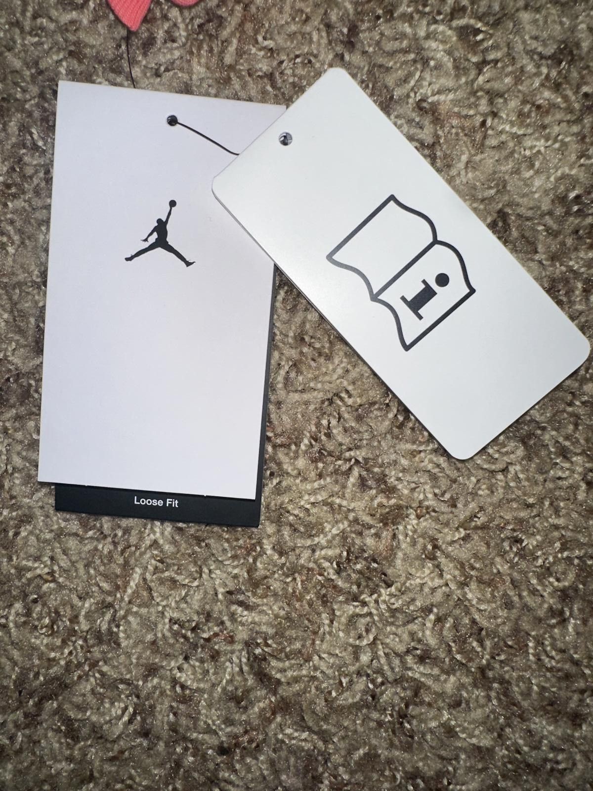 Designer Air Jordan Women's Essential Tee Sample Size S / US 4 / IT 40 - 9 Thumbnail