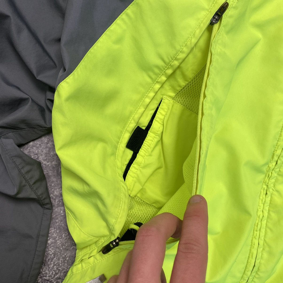 Other Vintage Nike Small Swoosh Drill Nylon light jacket Size US M / EU 48-50 / 2 - 9 Thumbnail