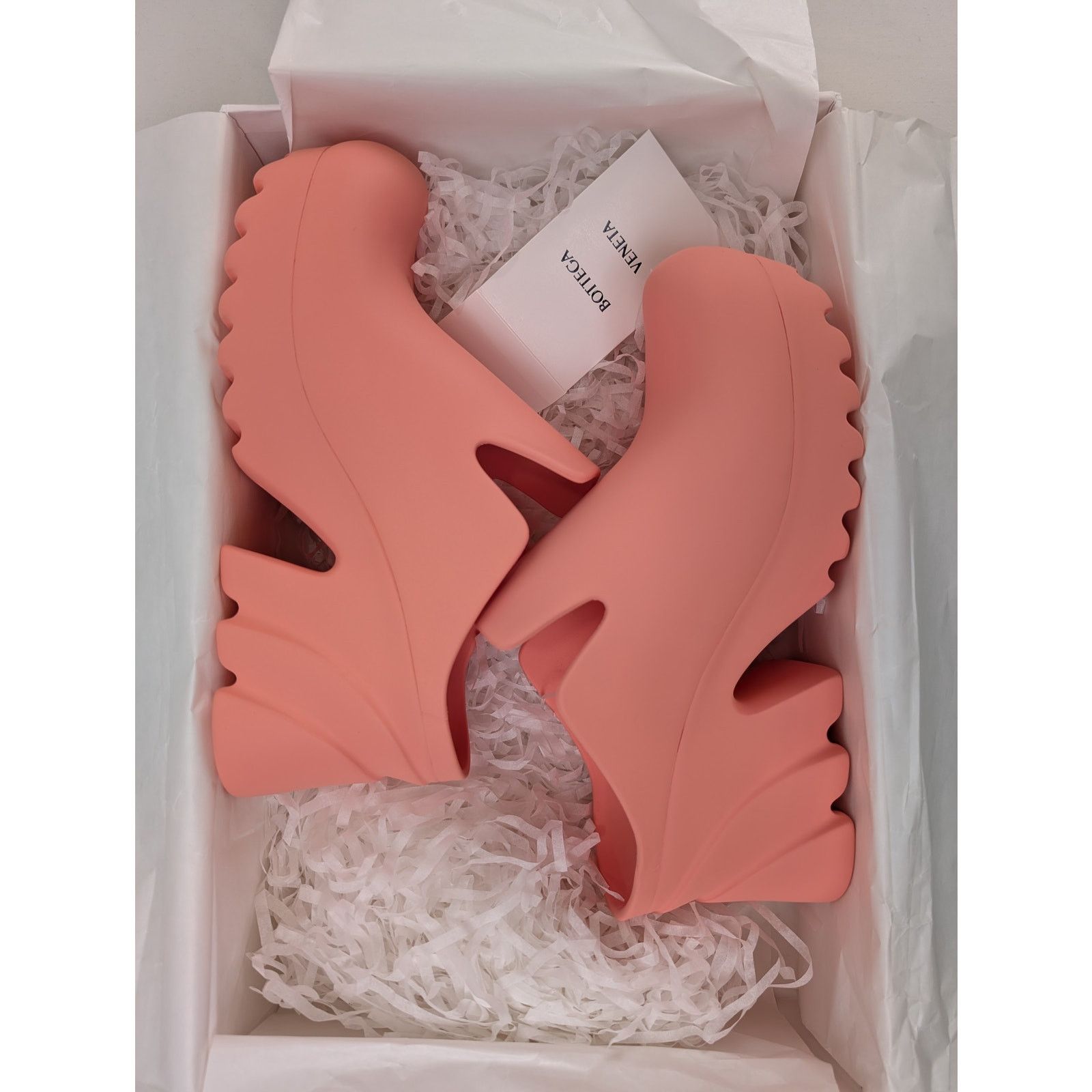 Bottega Veneta o1rshd1 Gel Rubber Pump Micro Rubber Boots in flamingo Size US 9 / IT 39 - 20 Thumbnail