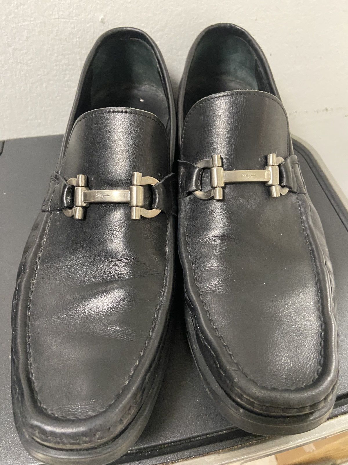 Salvatore Ferragamo SALVATORE FERRAGAMO Horse Shoe Men's Size 8 D Black Loafers Size US 8 / EU 41 - 2 Thumbnail
