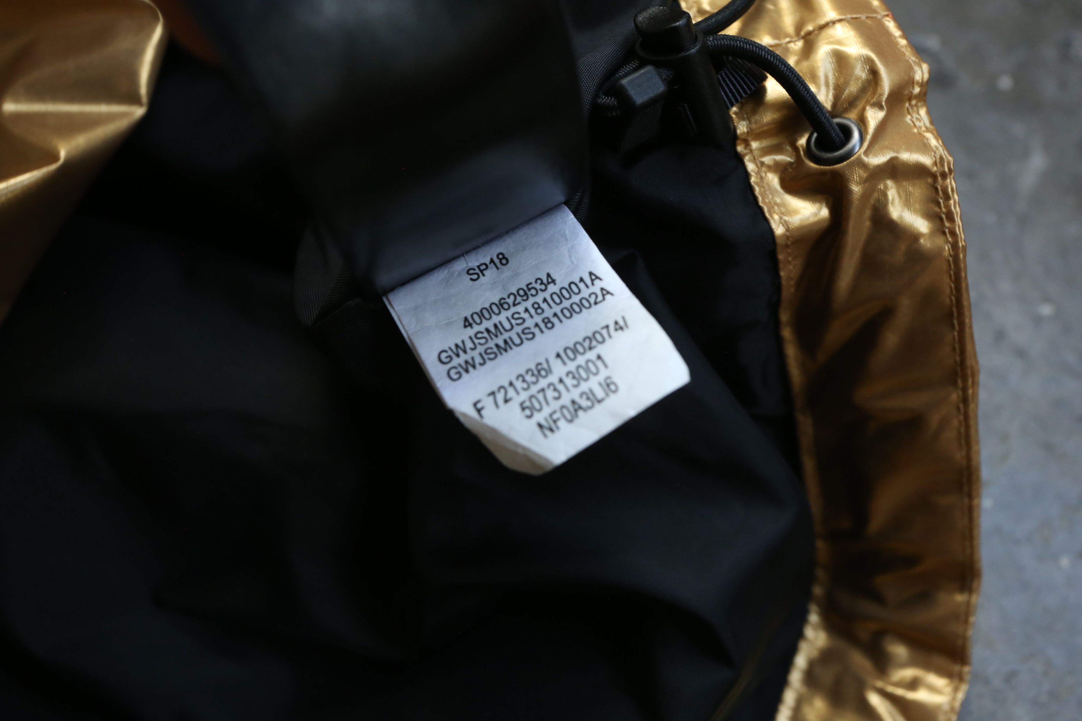Supreme × The North Face Supreme - The North Face - S/S 18 - Metallic Mountain Parka Size US L / EU 52-54 / 3 - 10 Thumbnail