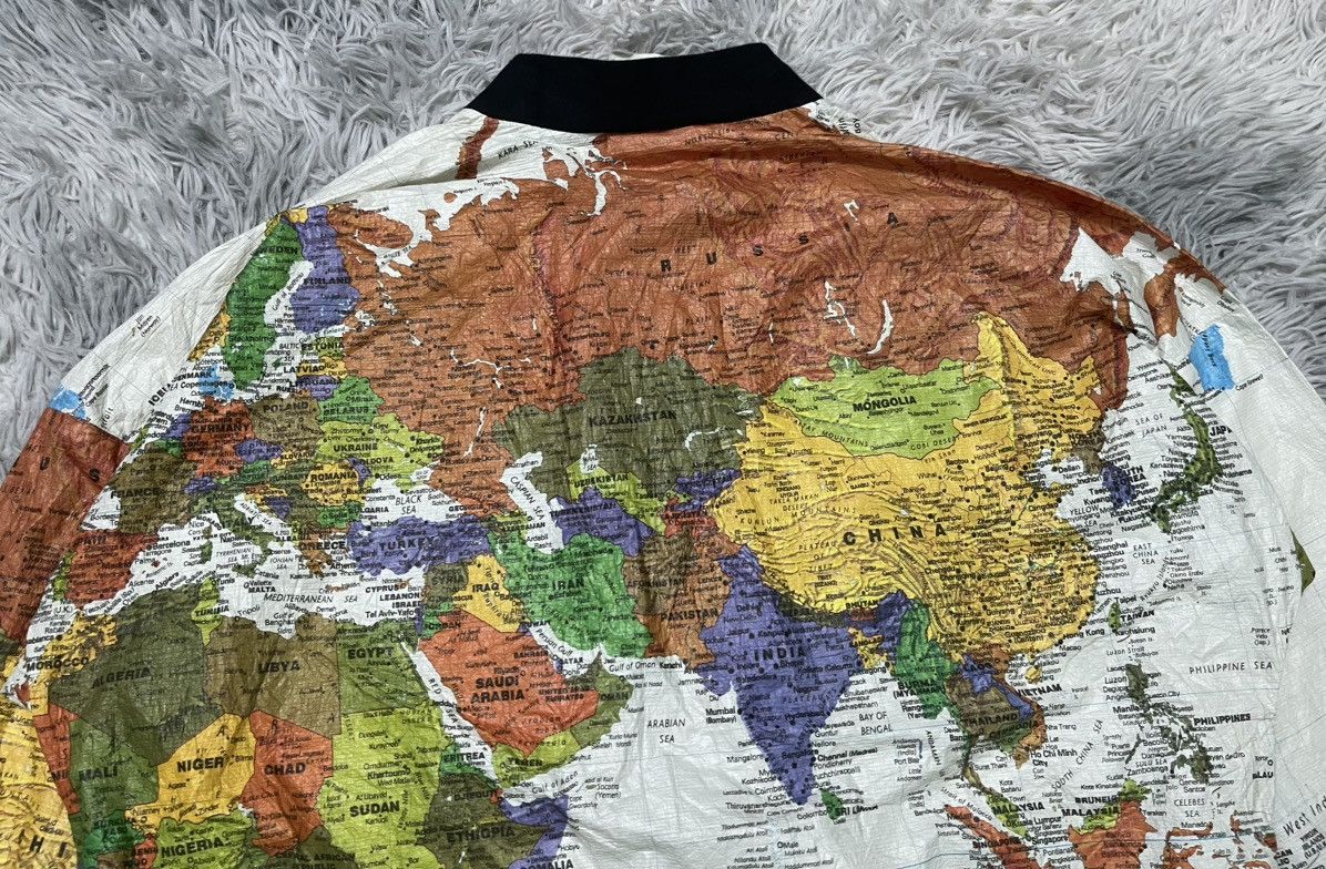 Nirvana VINTAGE 90s WORLD MAP JACKET KURT COBAIN BY LESLIE JORDAN Size US M / EU 48-50 / 2 - 19 Thumbnail