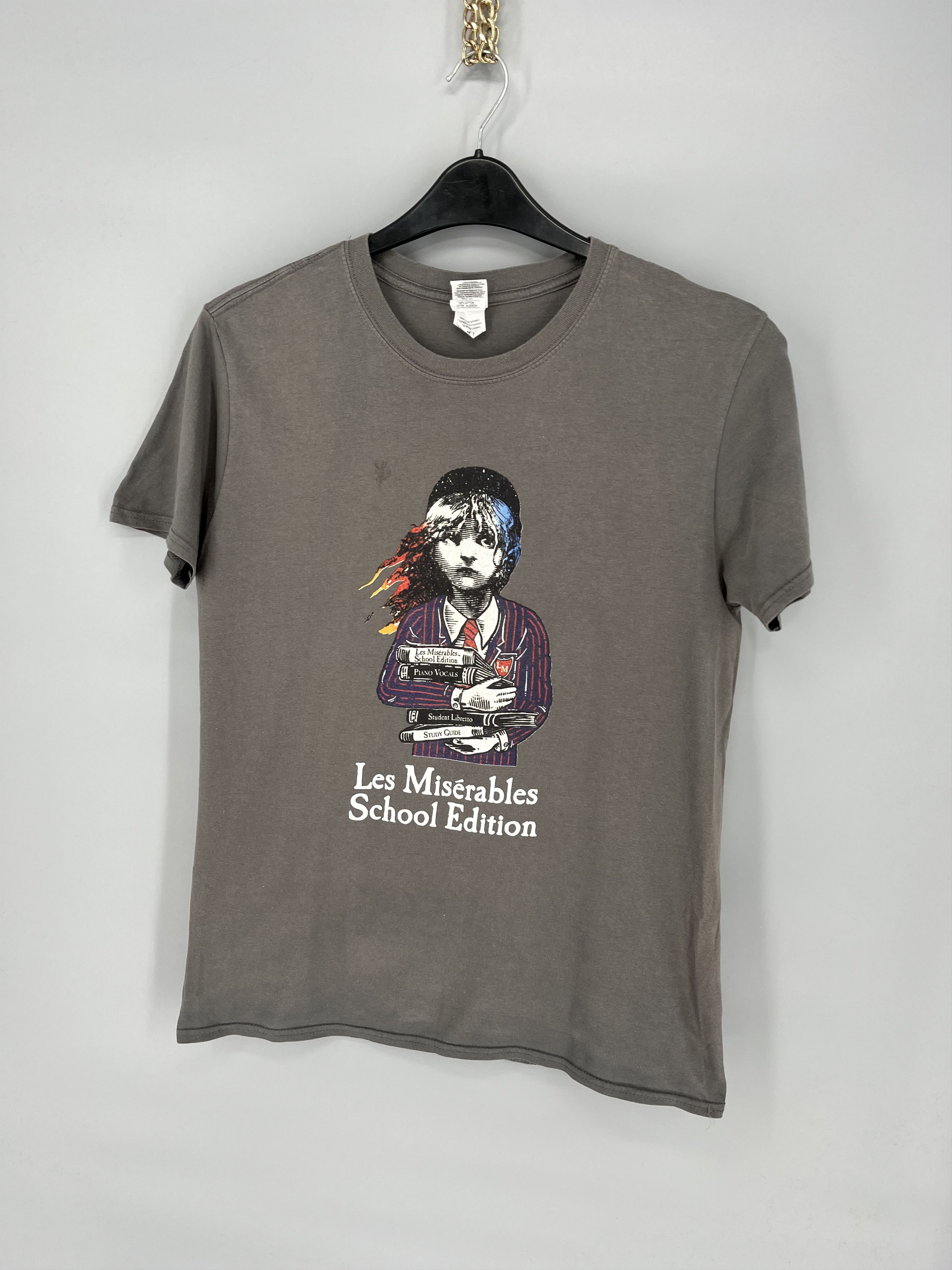 Vintage Vinage Y2K Les Miserables School Edition Size US M / EU 48-50 / 2 - 3 Thumbnail