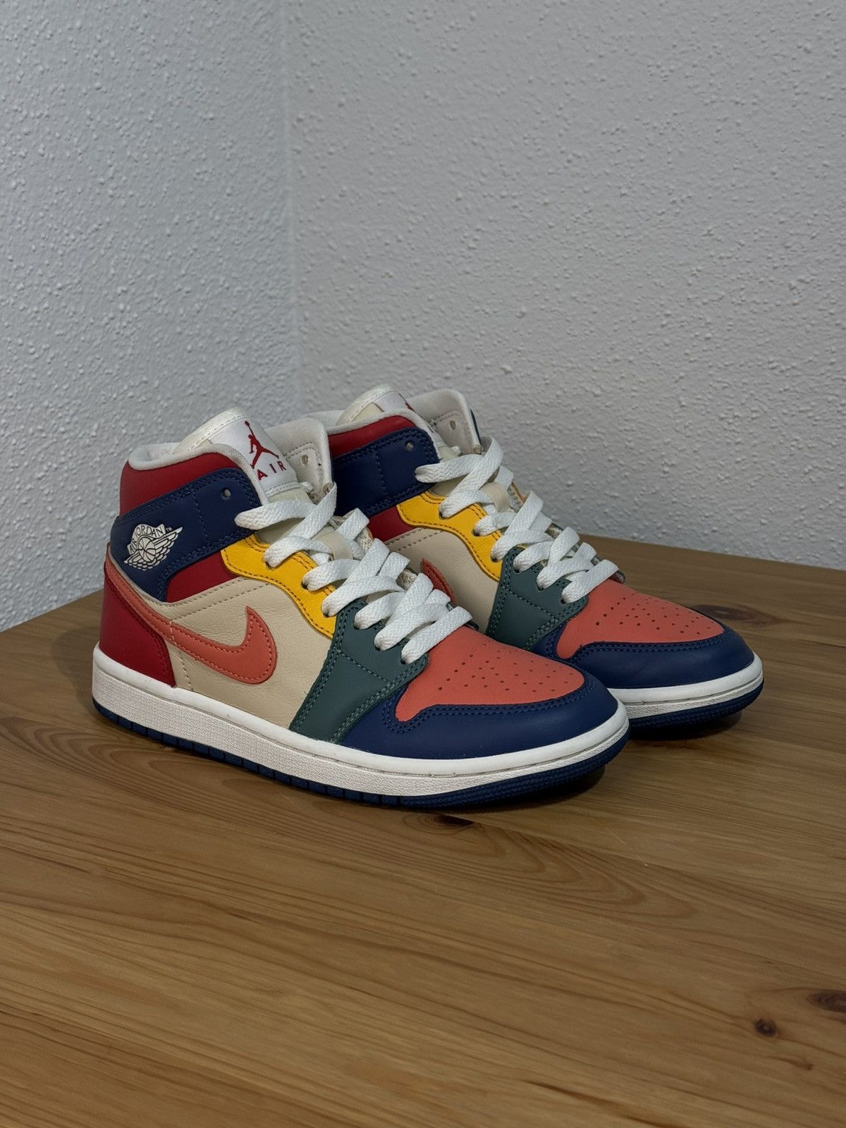 Jordan Brand × Nike Nike Air Jordan 1 Mid SE Multi color Women’s Size US 6 / IT 36 - 1 Thumbnail