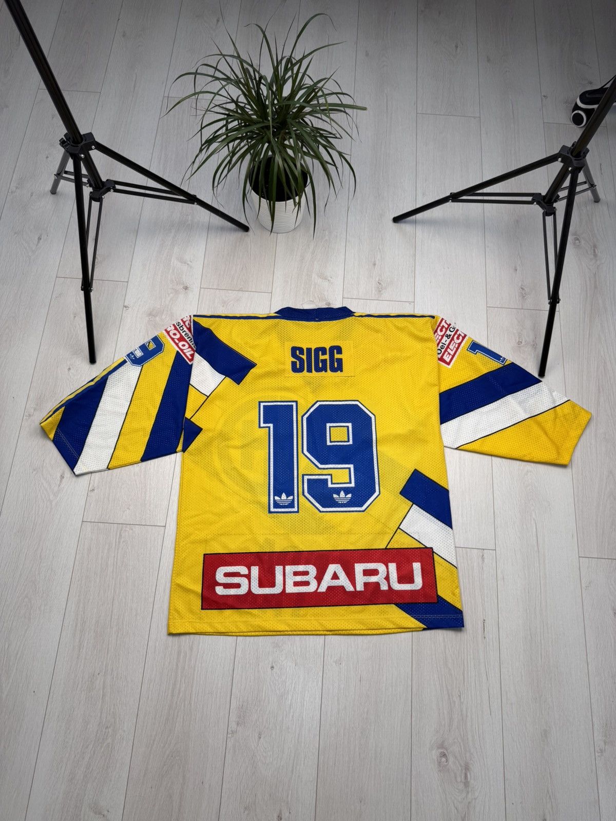 Adidas Vintage Rare Adidas HC DAVOS #19 SIGG 90s Hockey Jersey Size US XL / EU 56 / 4 - 11 Thumbnail