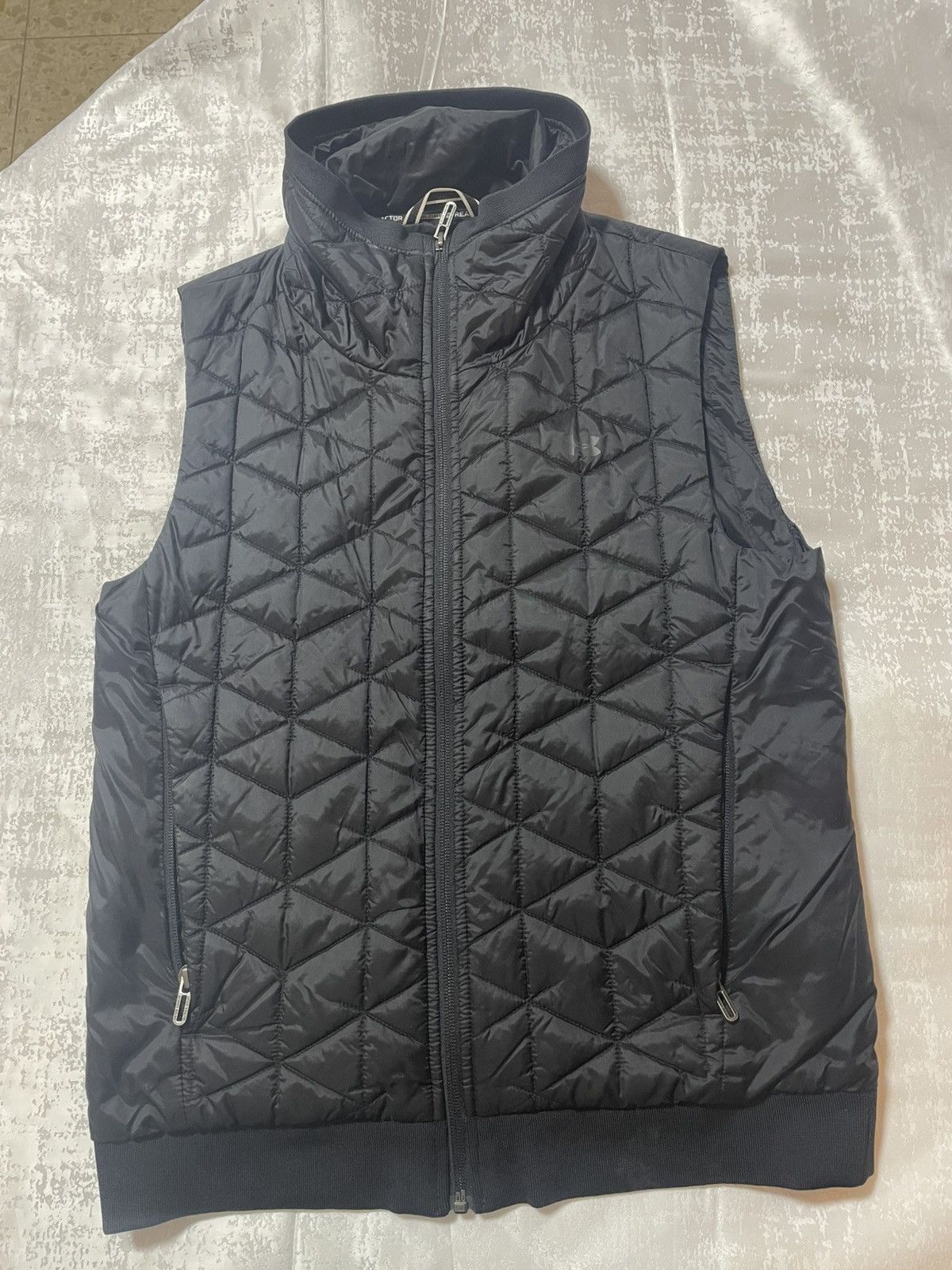 Under Armour UNDER AMRMOUR BLACK VEST Size US XS / EU 42 / 0 - 1 Thumbnail