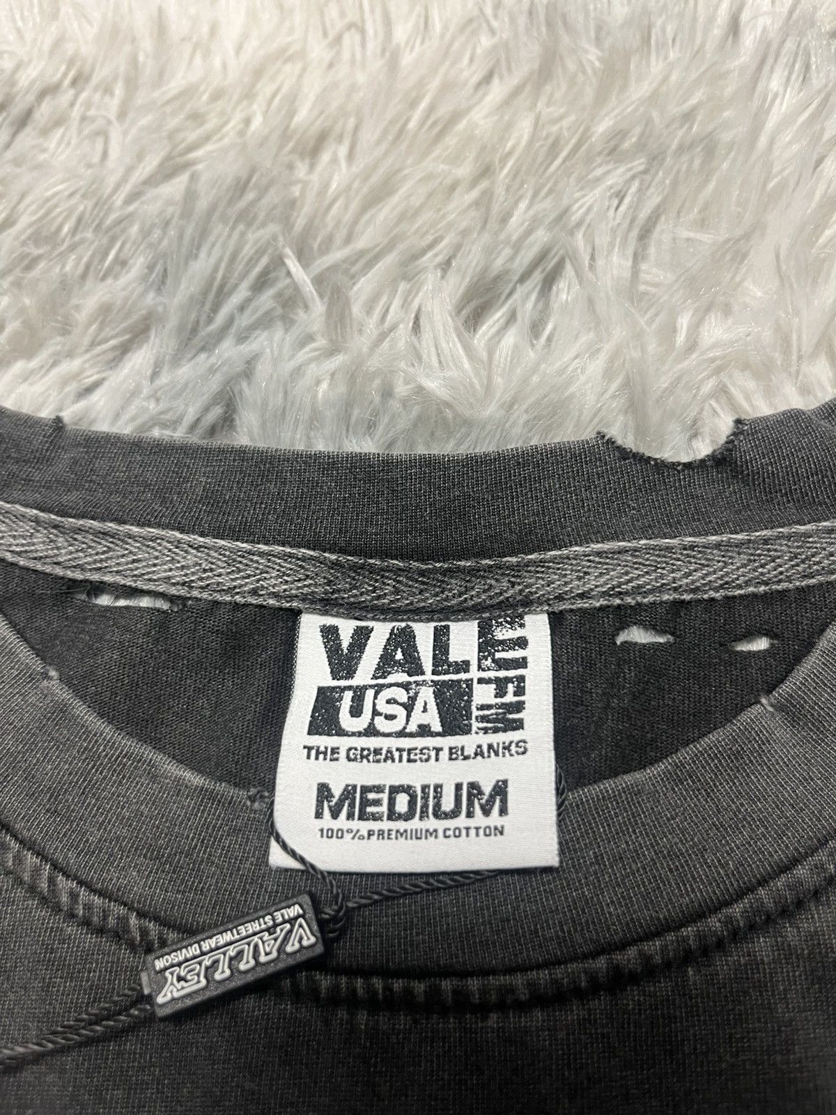 Vale Dog Tag Big tee - Vale Size US L / EU 52-54 / 3 - 4 Thumbnail