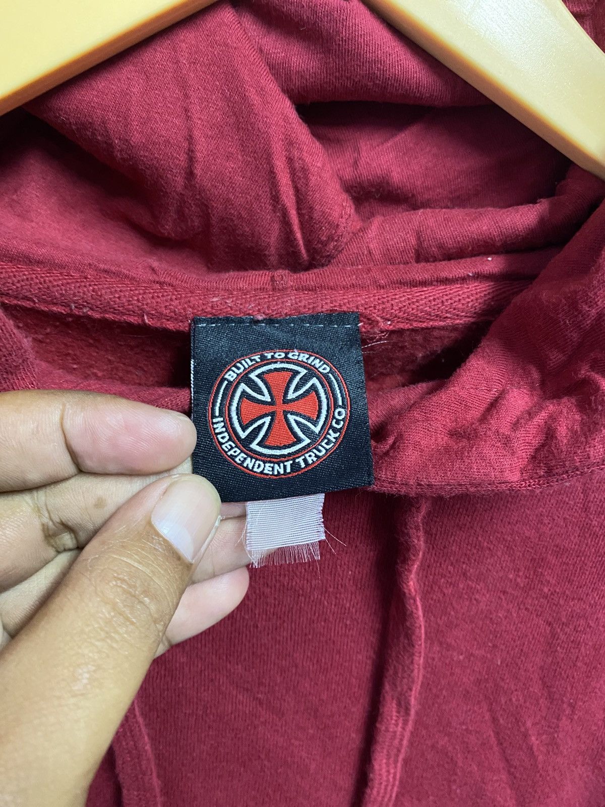 Independent Trading Co. Independent x Thrasher Pentagram Cross hoodie in a garnet Size US XL / EU 56 / 4 - 5 Thumbnail