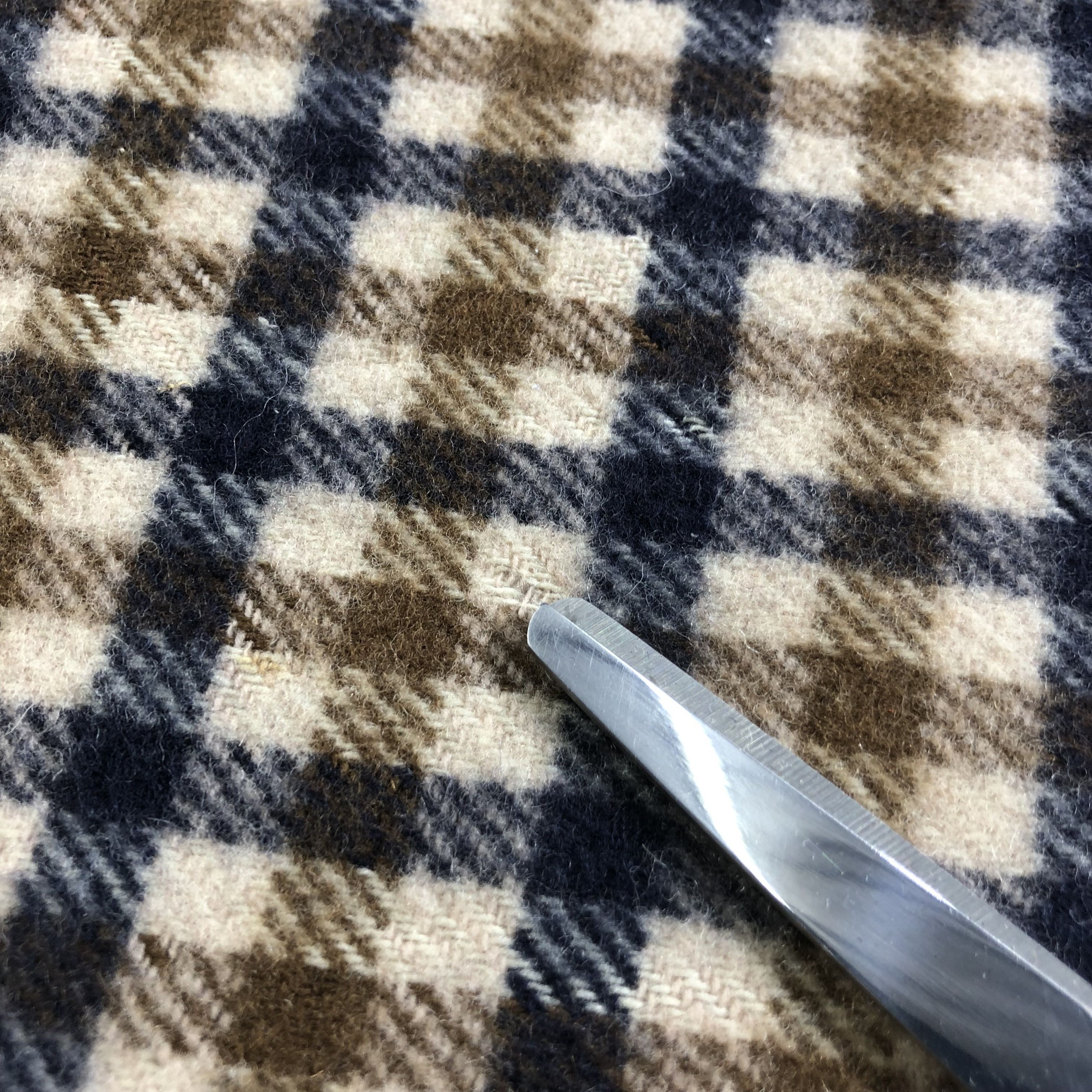 Aquascutum Aquascutum Gingham Wool Scarf Muffler Neckwear V2246 Size ONE SIZE - 8 Thumbnail