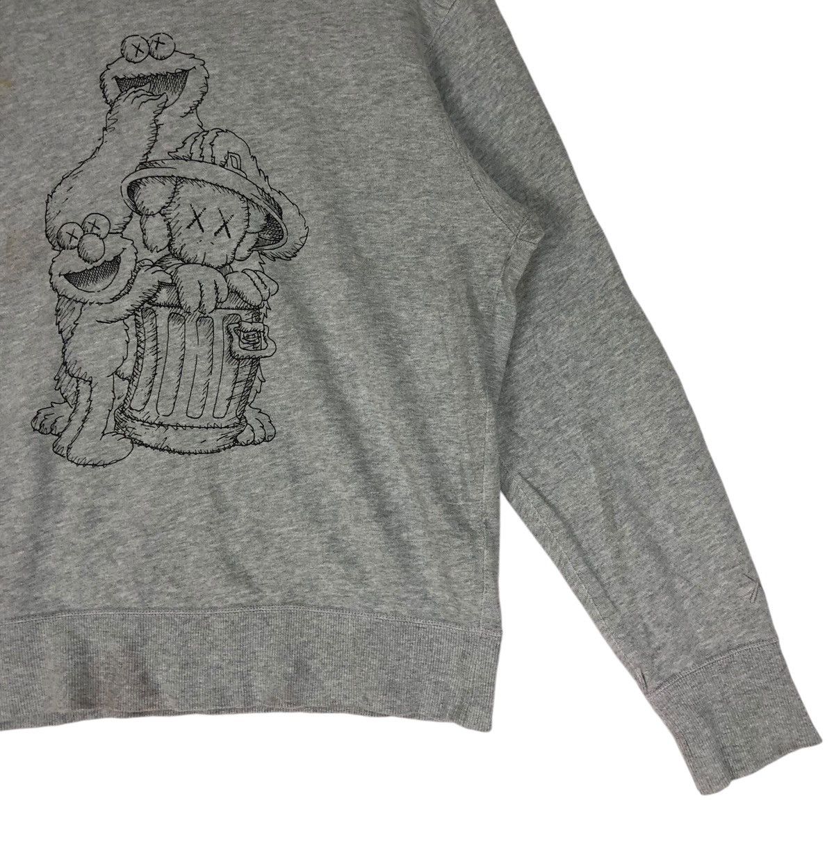 Kaws × Uniqlo Uniqlo x Kaws Sesame Street Sweatshirt Size US M / EU 48-50 / 2 - 5 Thumbnail