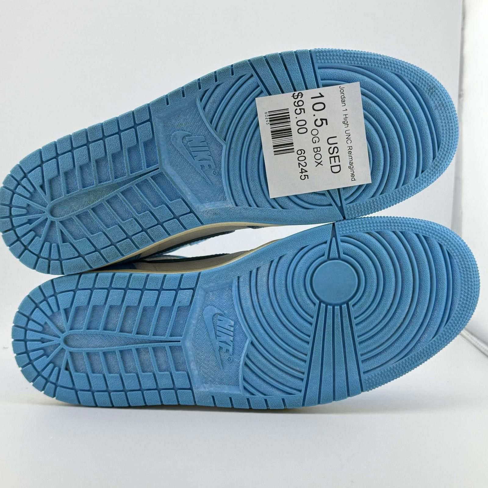 Nike Nike Air Jordan 1 Retro High OG Powder Blue 10.5 Used Size US 10.5 / EU 43-44 - 6 Thumbnail