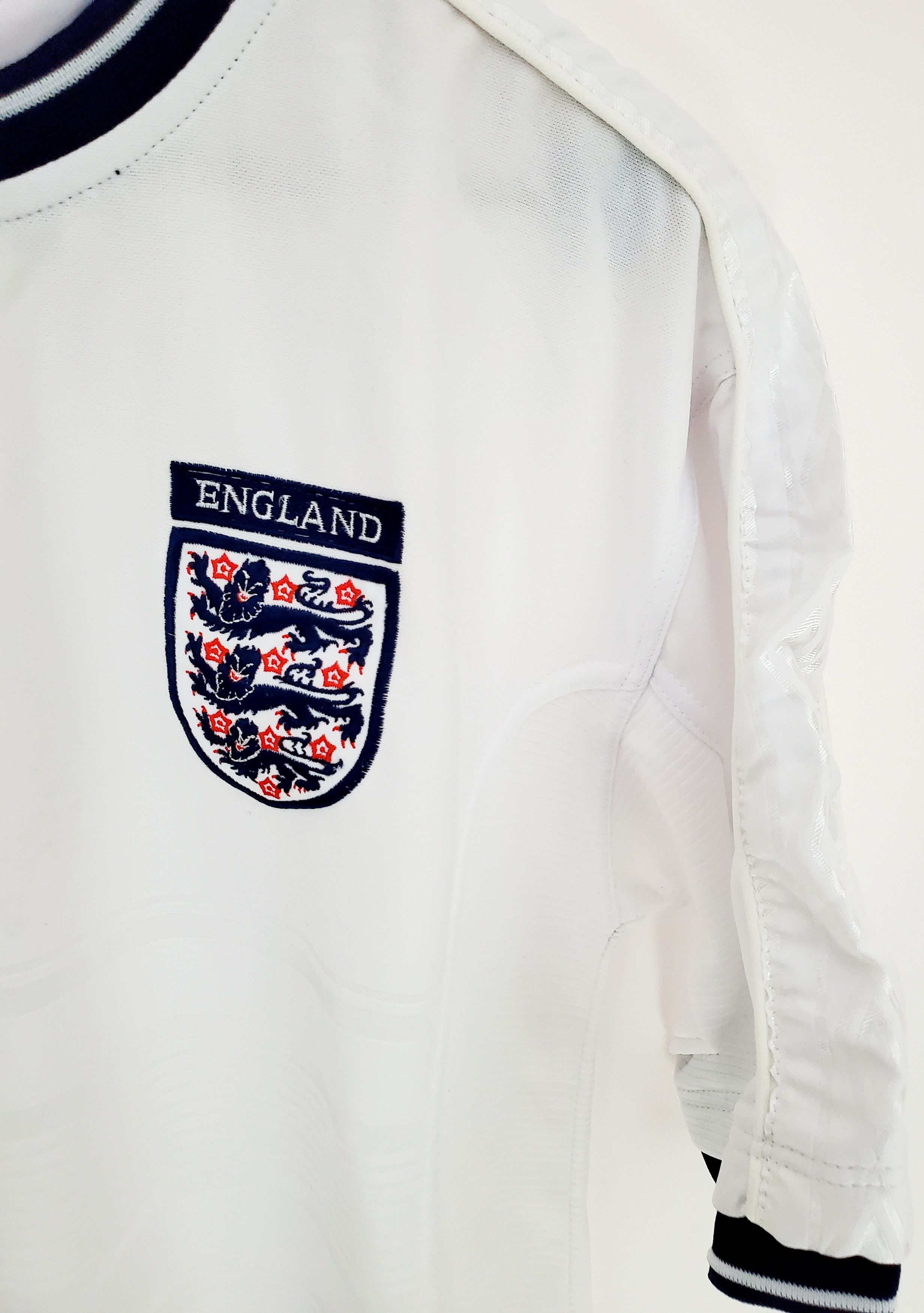 Vintage ENGLAND NATIONAL TEAM 1999/2001 HOME jersey L Size US M / EU 48-50 / 2 - 3 Thumbnail