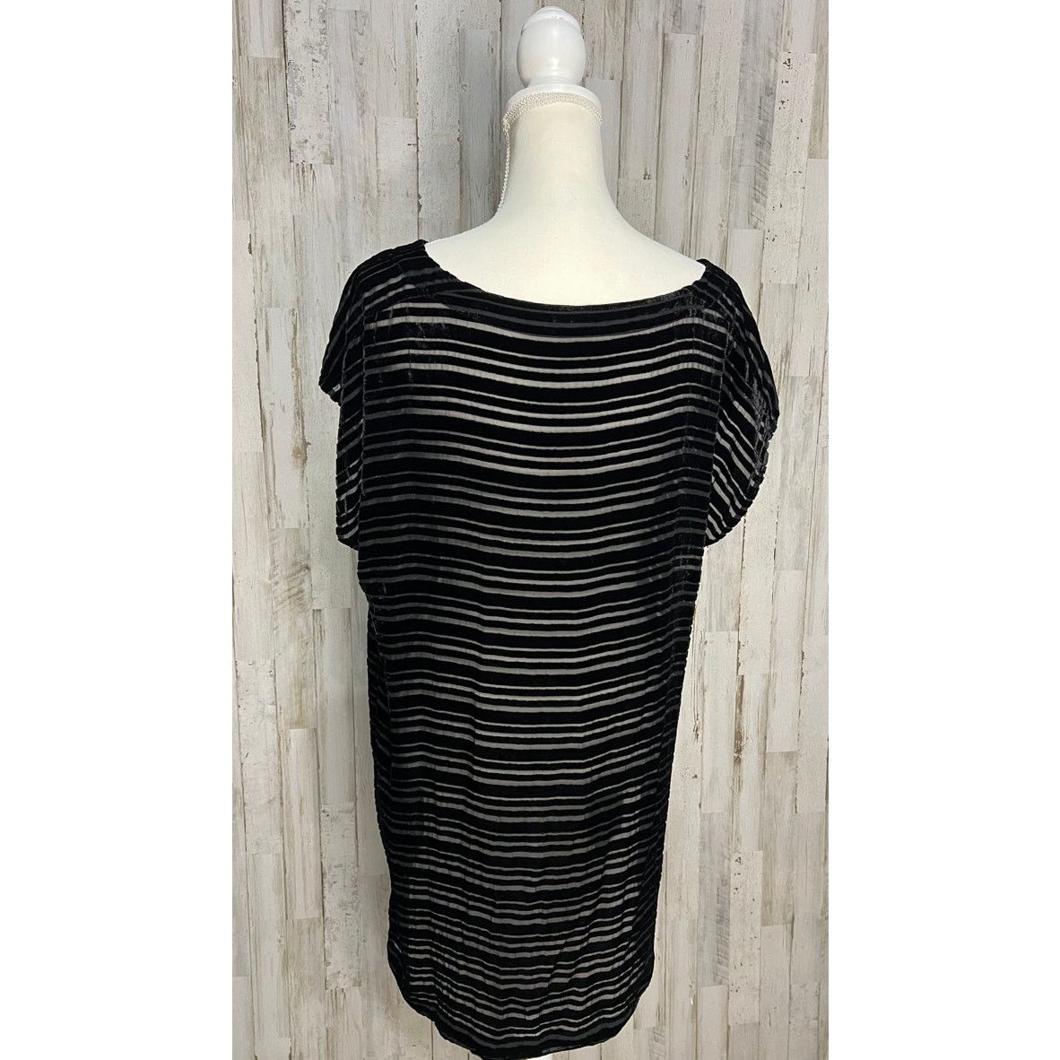 Eileen Fisher Eileen Fisher Women's M Black Velvet Burnout Stripe Blouse Size M / US 6-8 / IT 42-44 - 4 Thumbnail
