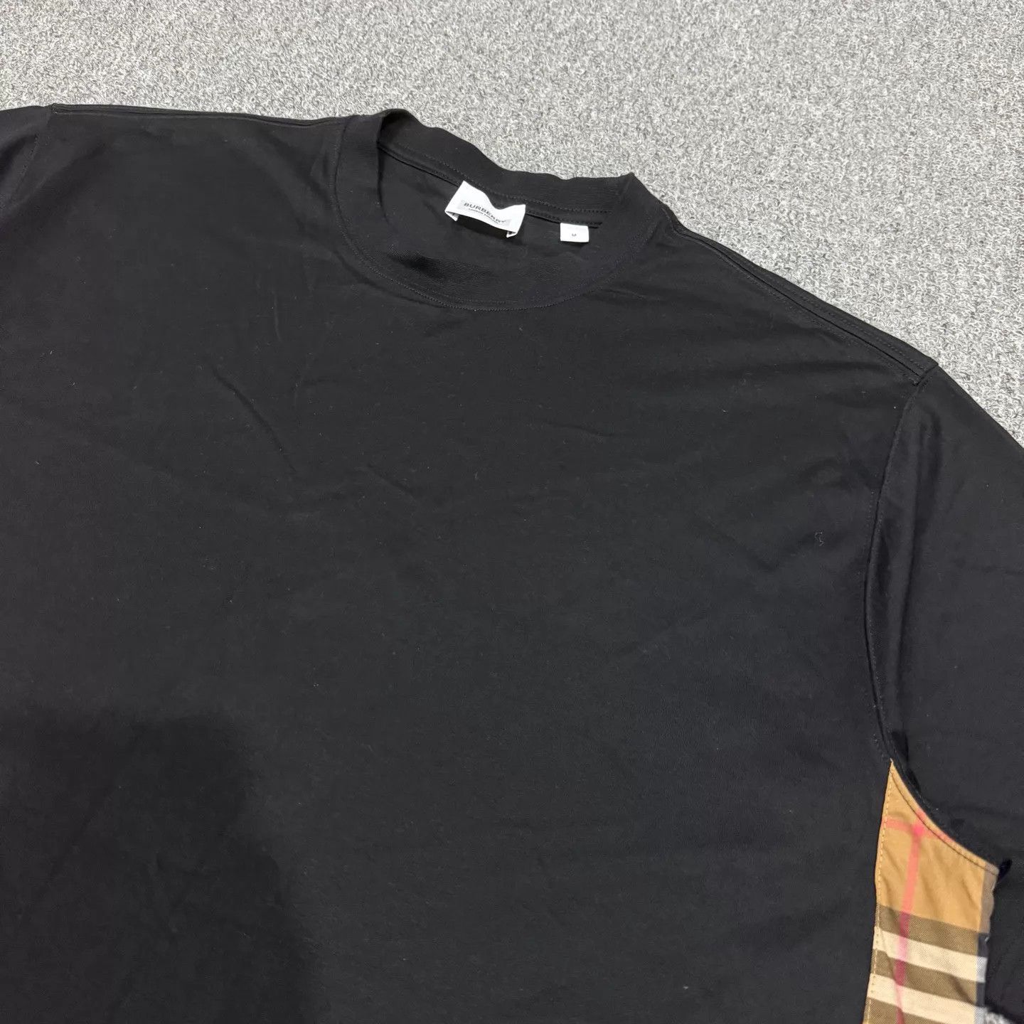 Burberry Burberry Black Check panels short sleeve M 99 New Size US M / EU 48-50 / 2 - 3 Thumbnail