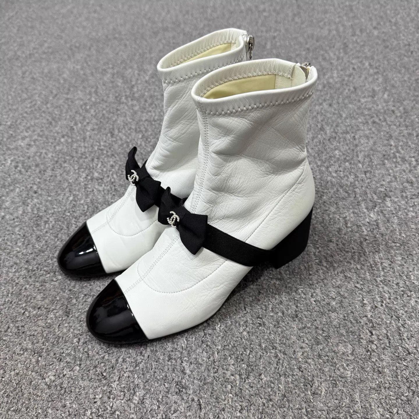 Chanel Chanel SS22 B&W Bow Short Boots 36 99 New Size US 5.5 / IT 35.5 - 2 Thumbnail