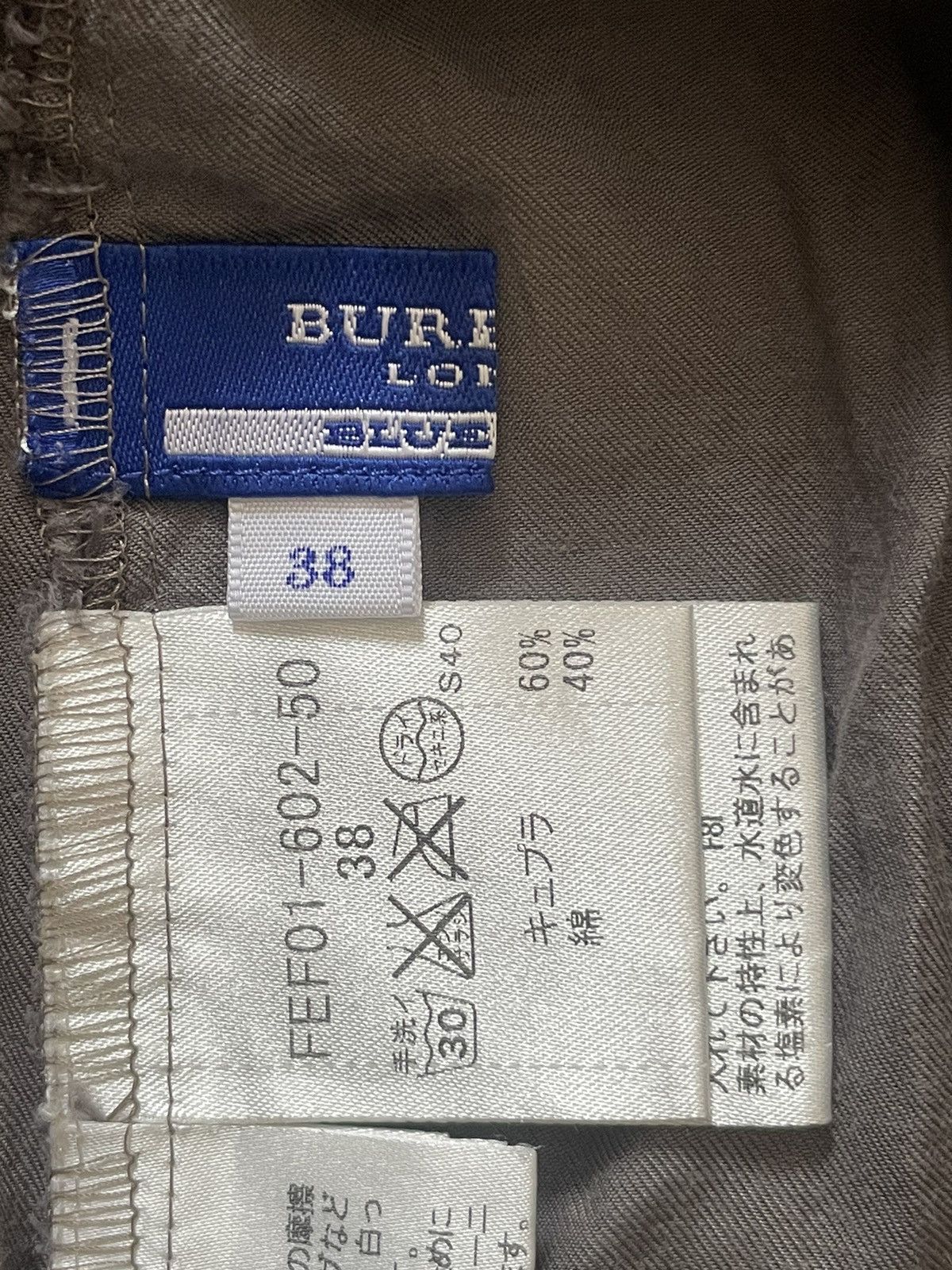 Burberry Burberry Blue Label Neck Sleeveless Blouse Size XS / US 0-2 / IT 36-38 - 3 Thumbnail