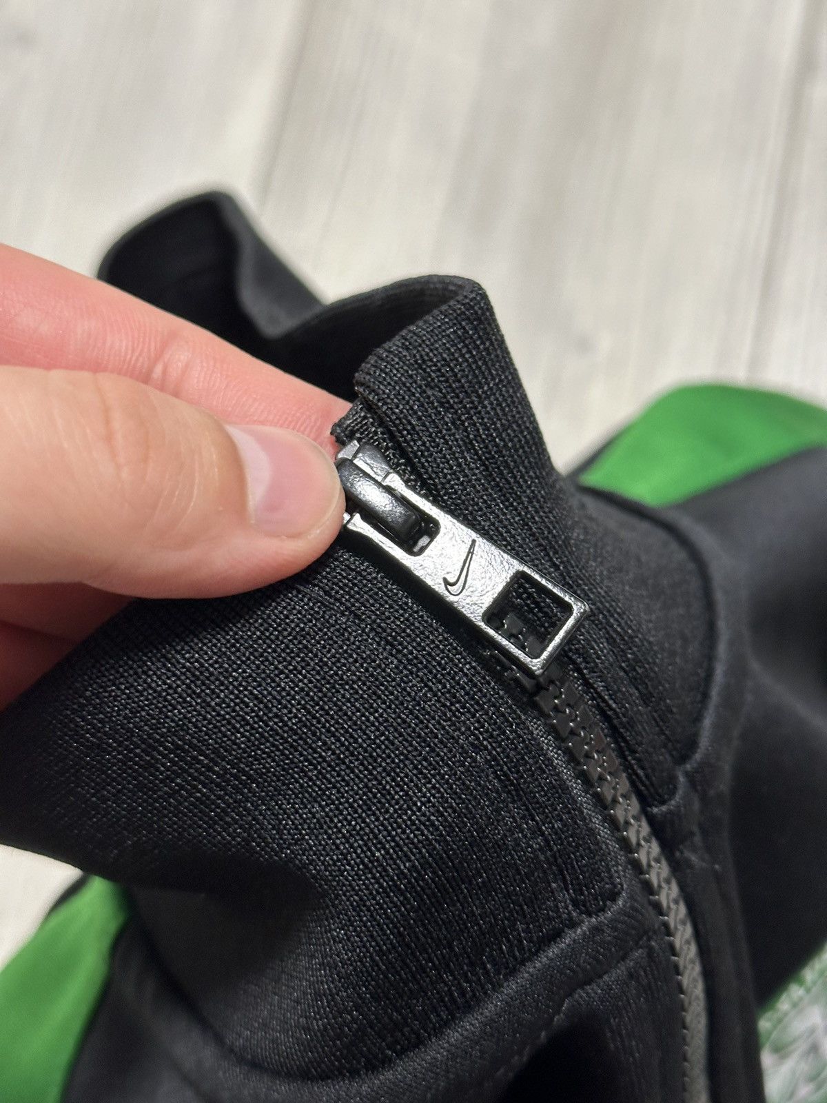 Nike Nike Celtic Vintage Y2k Streetwear Basic Logo Light Jacket Size US S / EU 44-46 / 1 - 4 Thumbnail