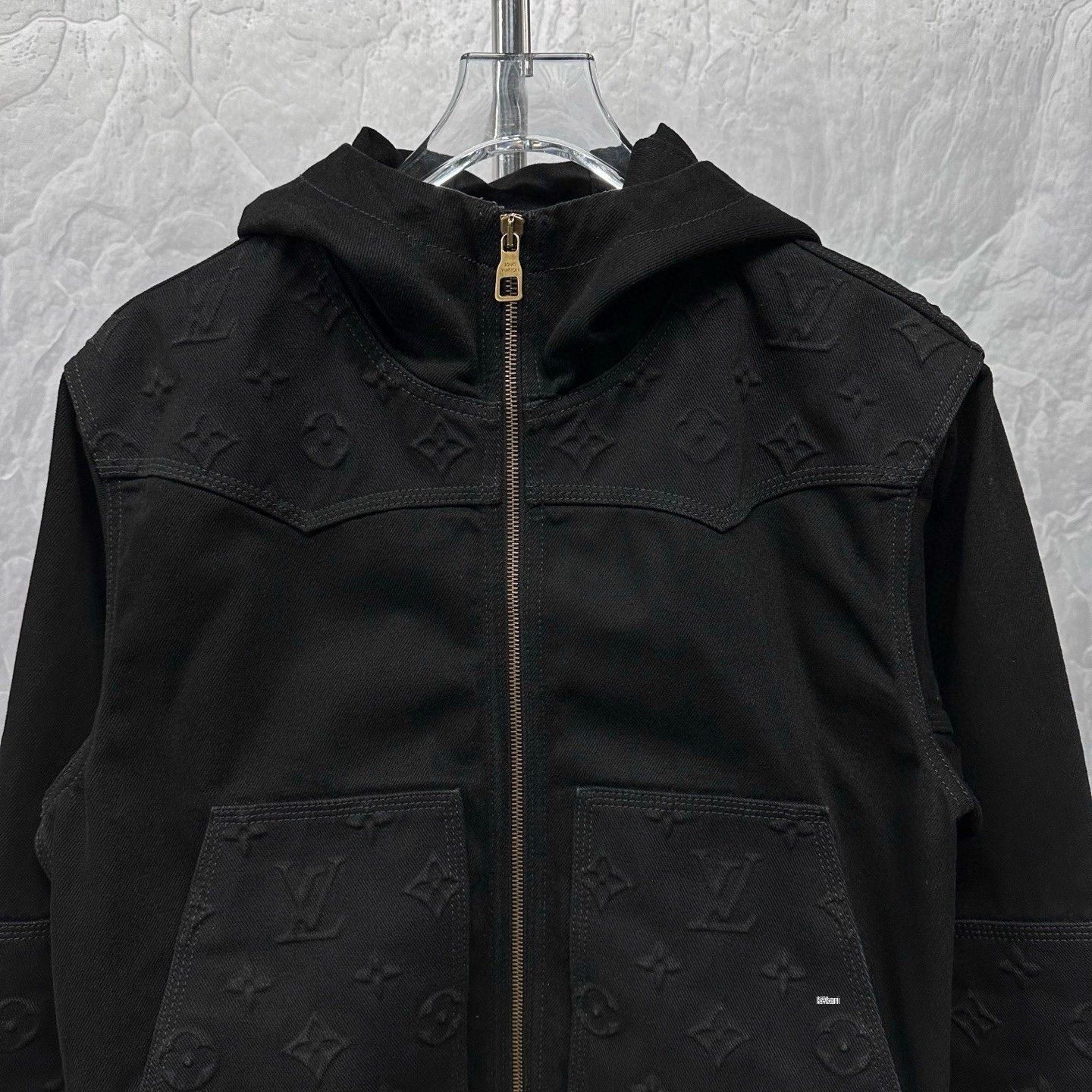 Louis Vuitton Louis Vuitton Embossed Zip Hooded Denim Jacket Size US XL / EU 56 / 4 - 2 Thumbnail