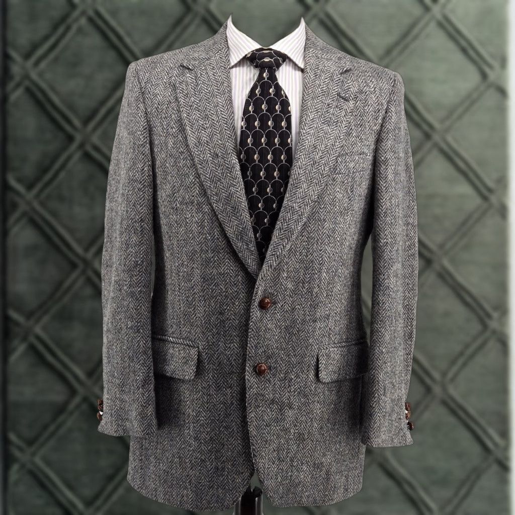 Harris Tweed Vintage Harris Tweed Sport Coat Gray Herringbone 40R Two-Button Notch Lapel Wool Blazer United States Mens Regular 2 Piece Jacket Coat Size 40R - 1 Thumbnail