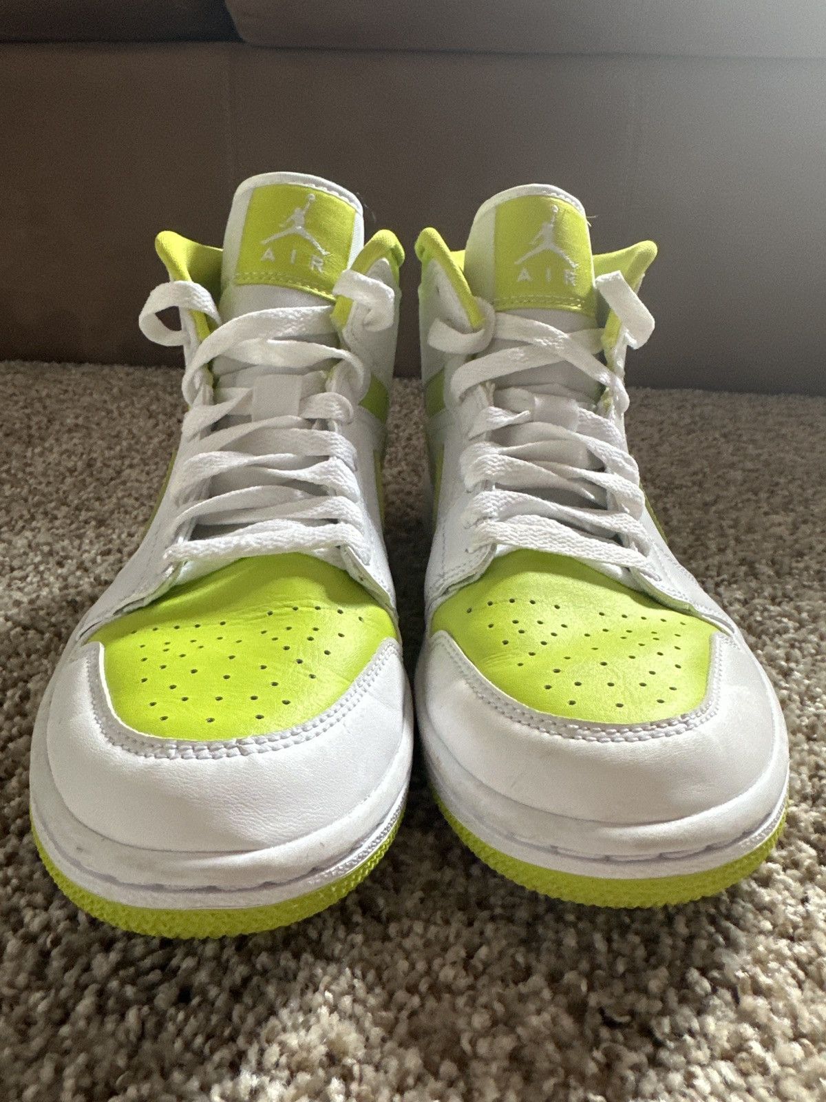 Nike Air Jordan 1 Mid “White Lime”, Size 7W-5.5M Size US 7 / IT 37 - 3 Thumbnail