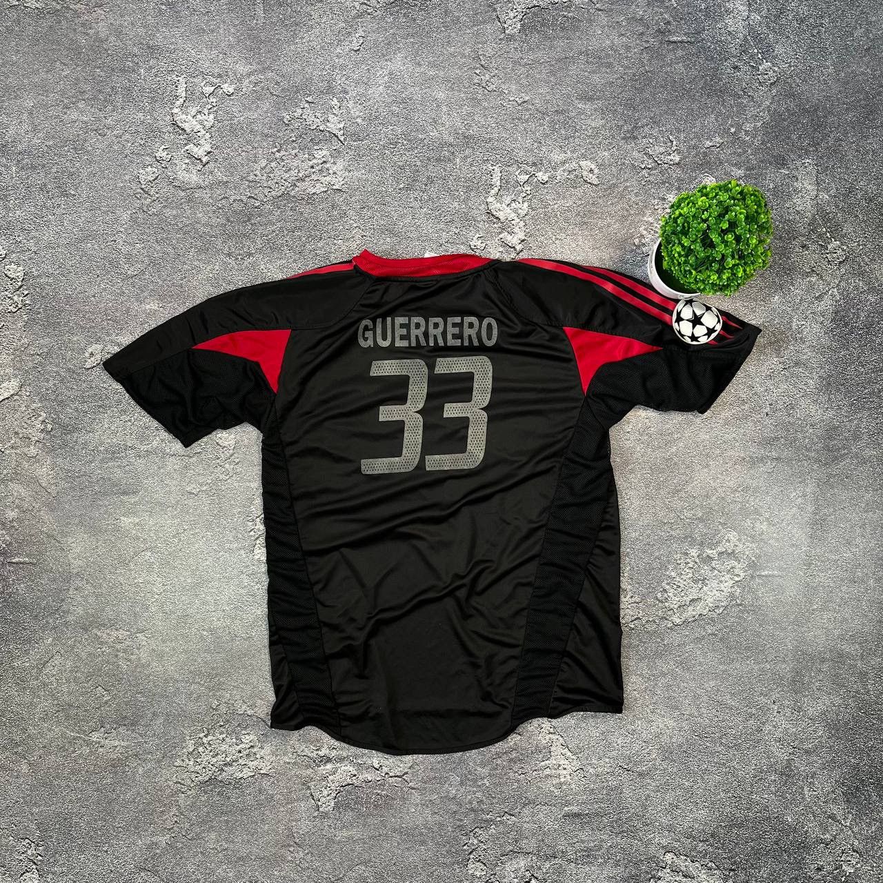 Adidas × Vintage Vintage 2004-05 Bayern Munich Third Shirt Guerrero #33 Size US S / EU 44-46 / 1 - 4 Thumbnail
