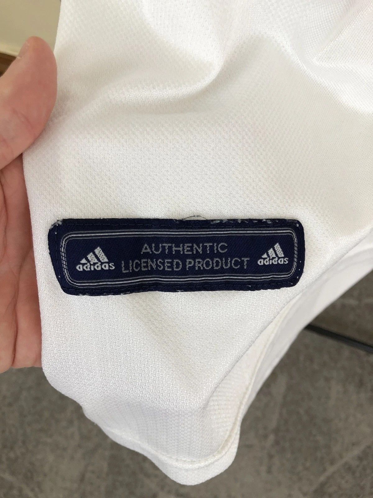 Adidas FC Real Madrid Football Shirt 2001/2002 Size XL/L Vintage Size US XL / EU 56 / 4 - 6 Thumbnail