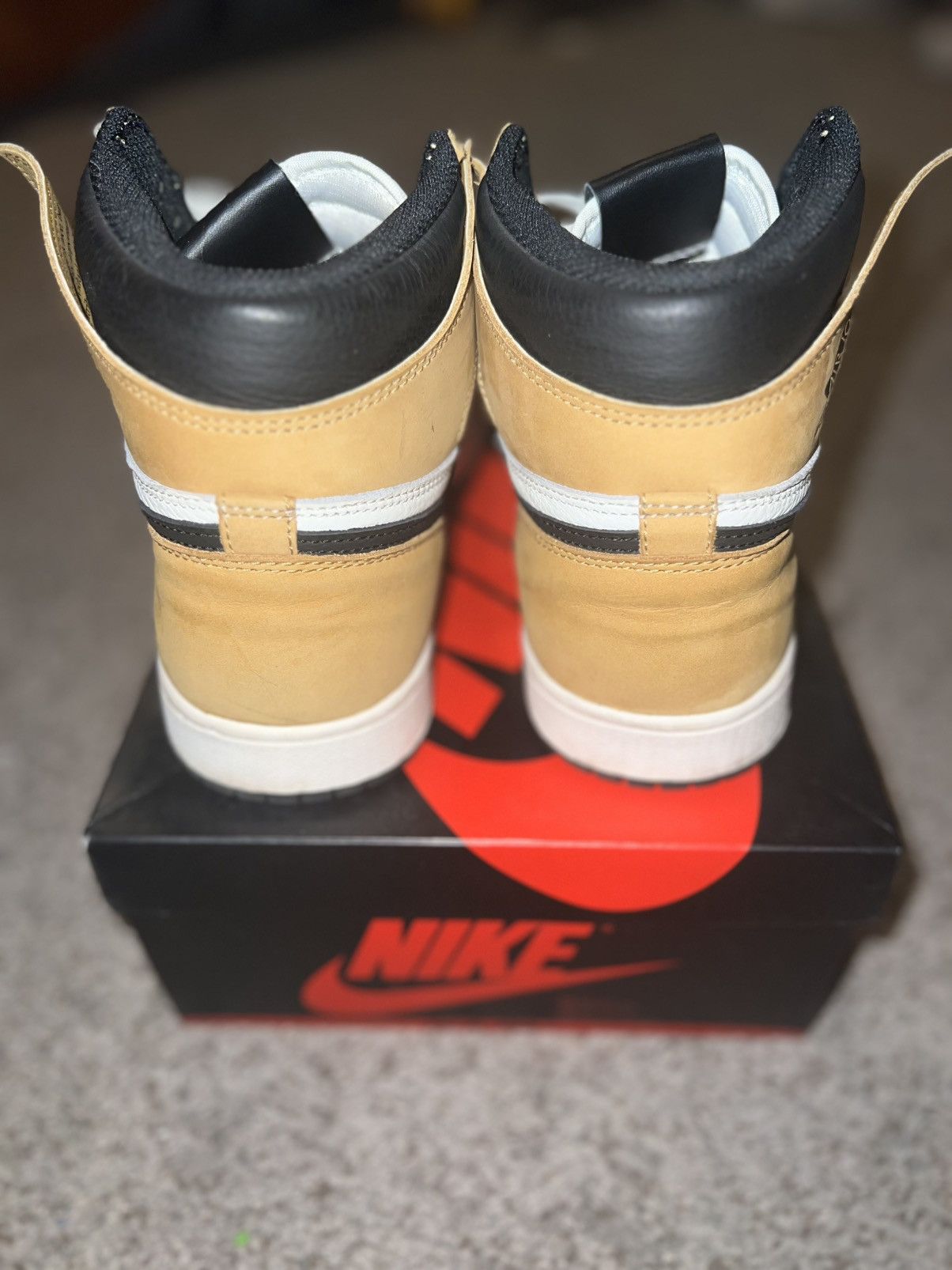 Nike Air Jordan 1 Retro Rookie of the Years Size US 9.5 / EU 42-43 - 4 Thumbnail