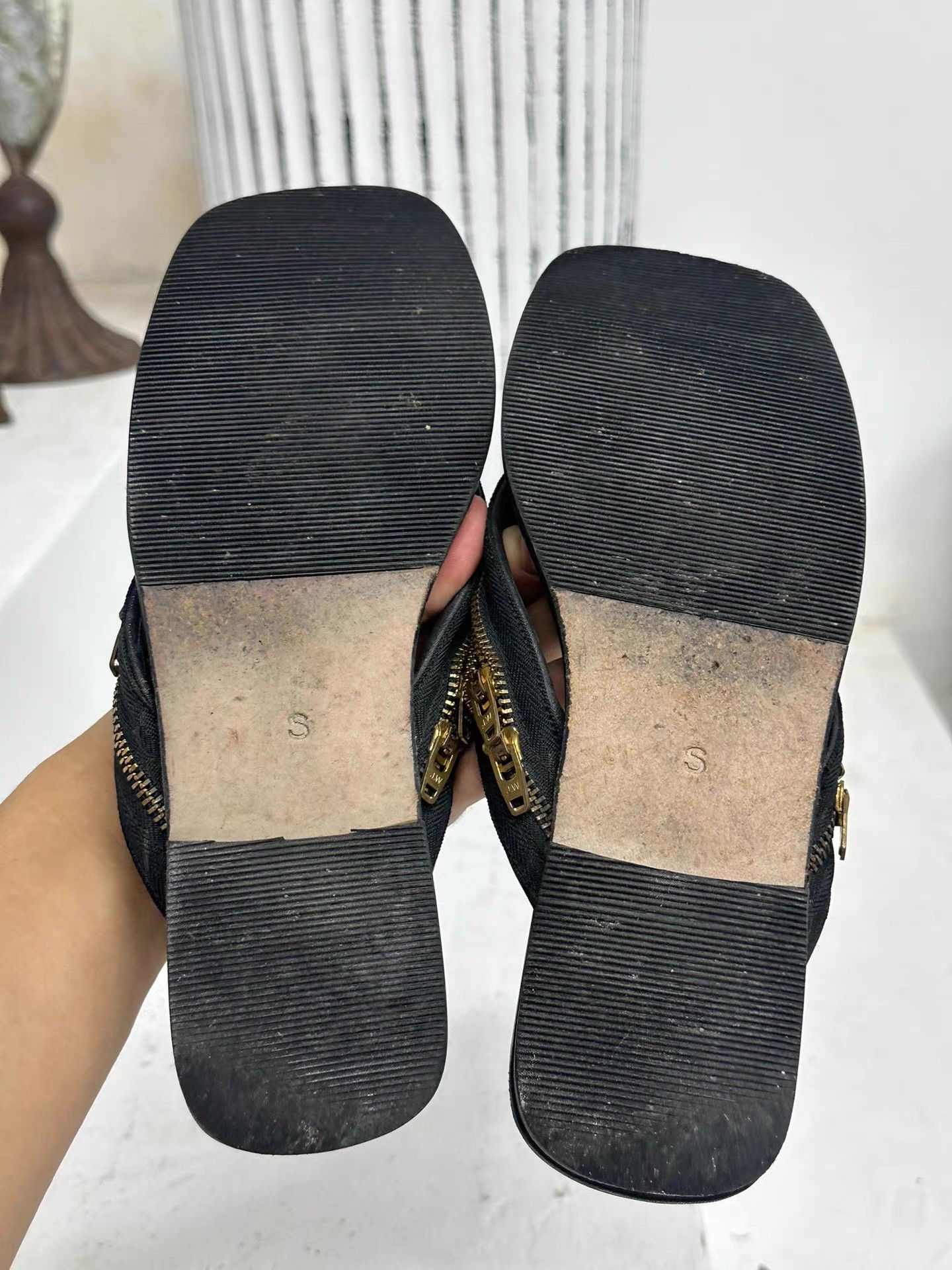 Junya Watanabe Junya watanabe Zip Detail Flip Flops K20 Size US 7 / IT 37 - 5 Thumbnail