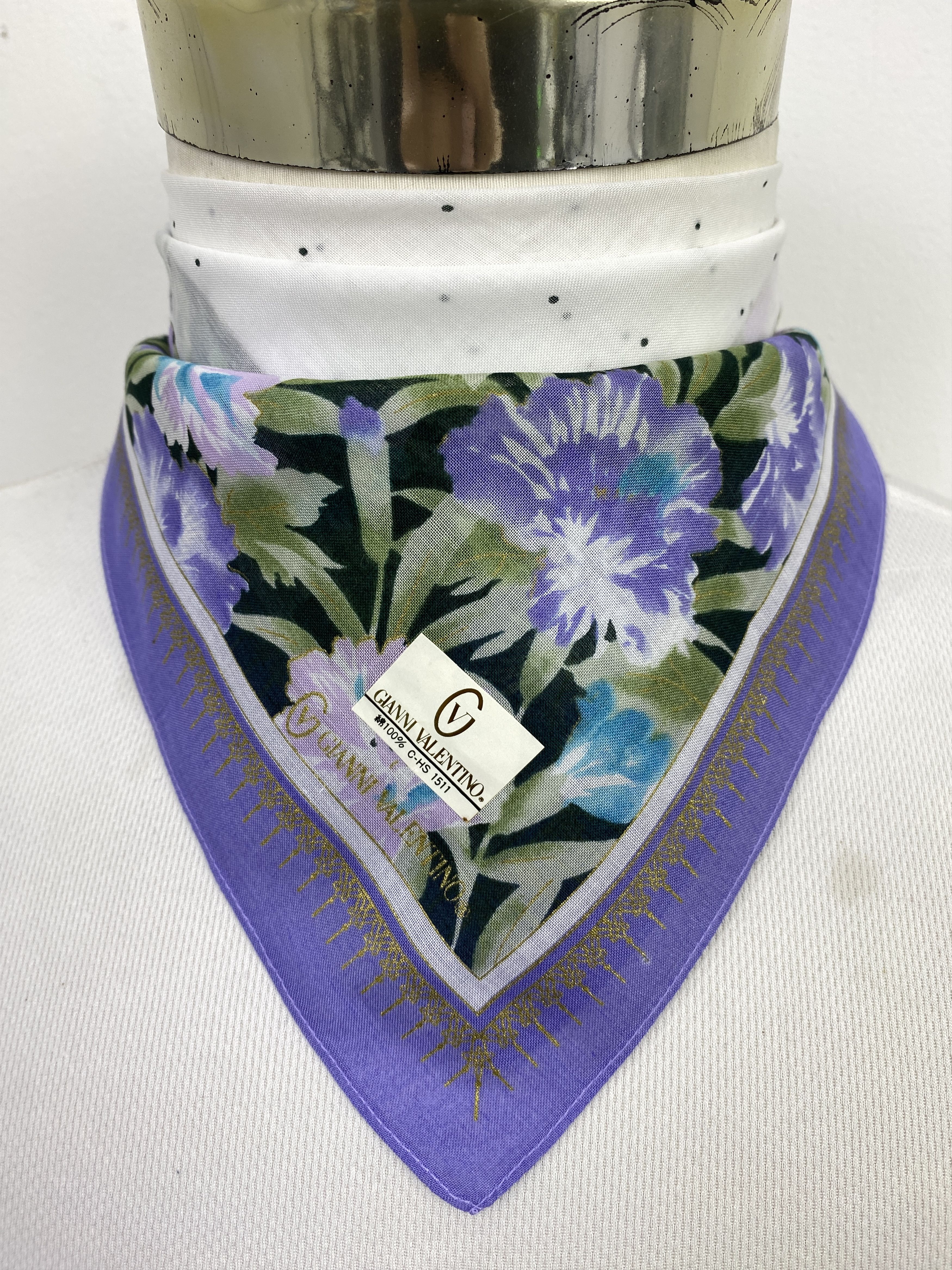 Gianni Valentino Gianni Valentino Handkerchief / Neckerchief KT0236 Size ONE SIZE - 1 Thumbnail