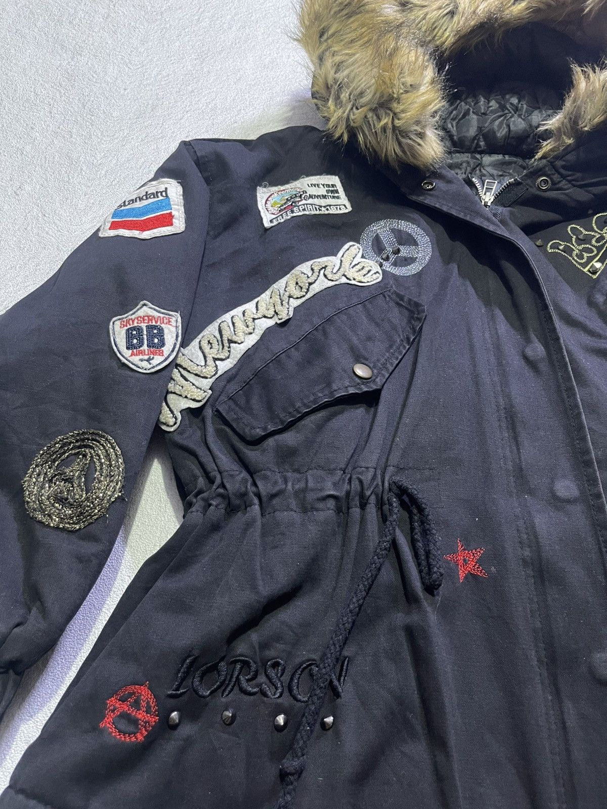 If Six Was Nine Y2K jacket/coat with embroidered motif and fur on the head. Size US L / EU 52-54 / 3 - 6 Thumbnail