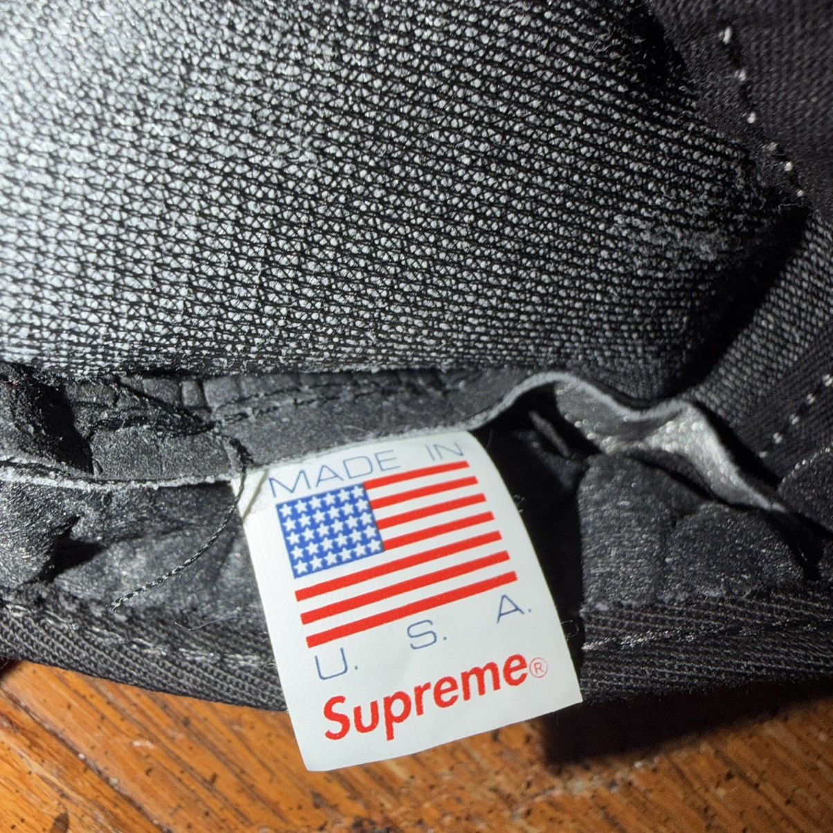 Supreme FW16 Supreme Silver Leather 5 Panel Camp Cap Size ONE SIZE - 5 Thumbnail