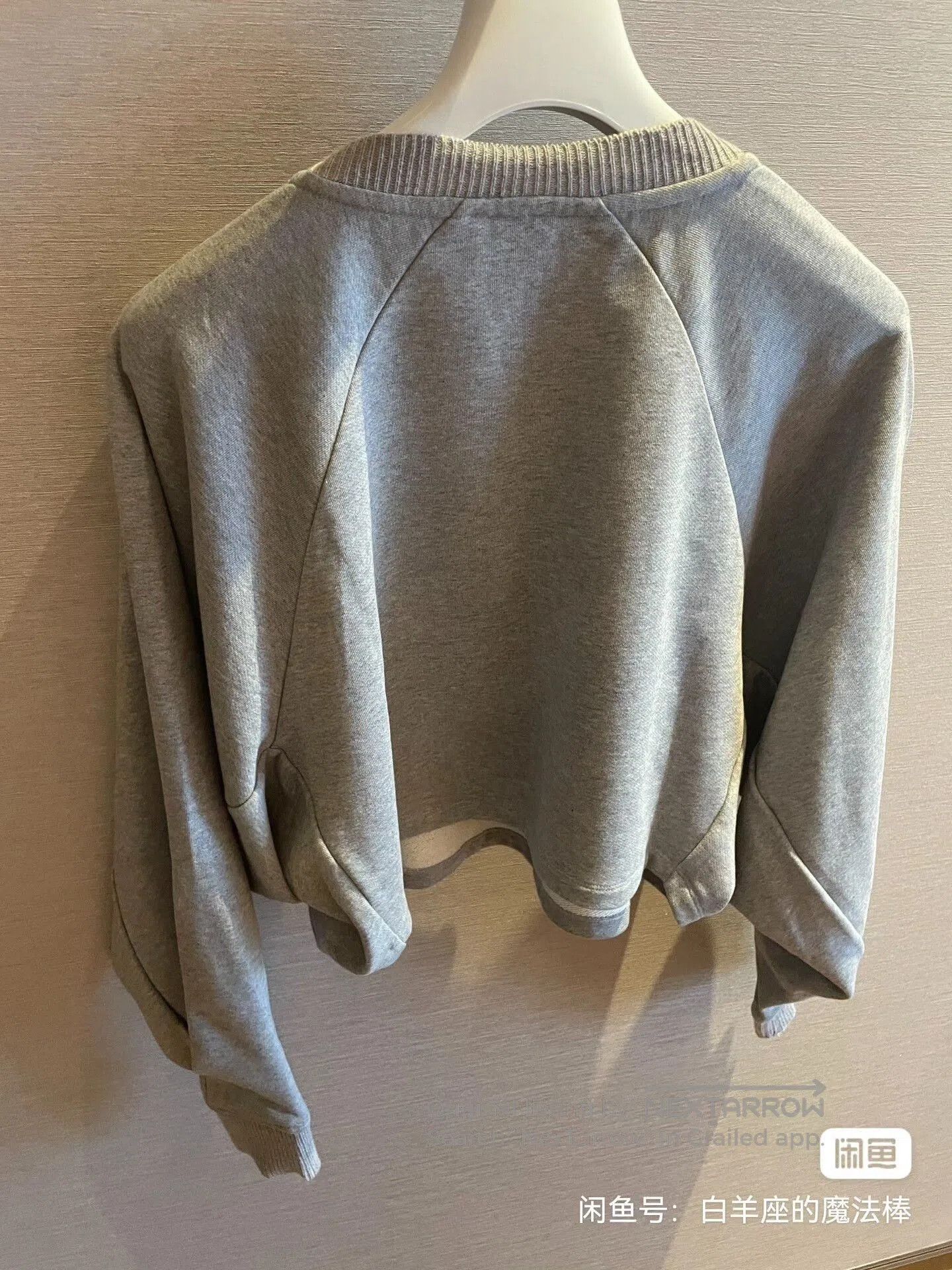 Loewe loewe cropped batwing sleeve top M size. Size US M / EU 48-50 / 2 - 3 Thumbnail