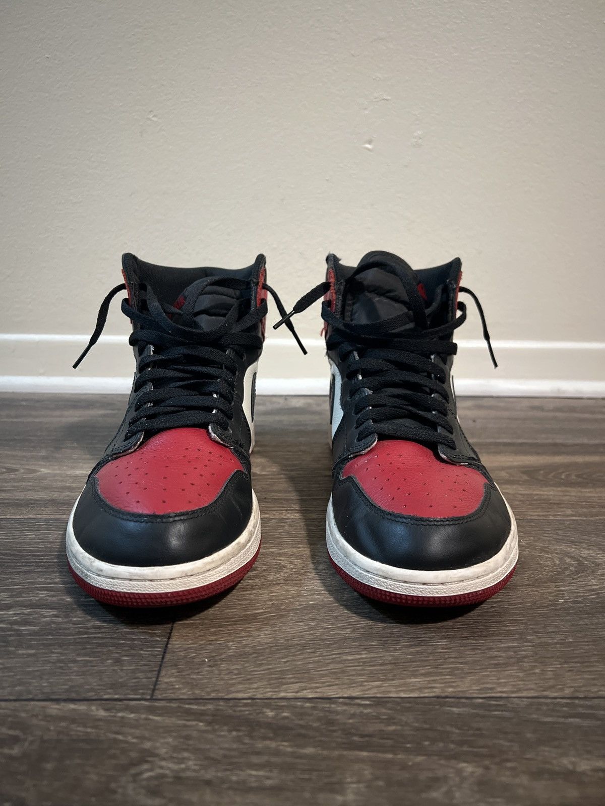 Jordan Brand Air Jordan 1 Retro High OG Bred Toe Size US 12.5 / EU 45-46 - 4 Thumbnail
