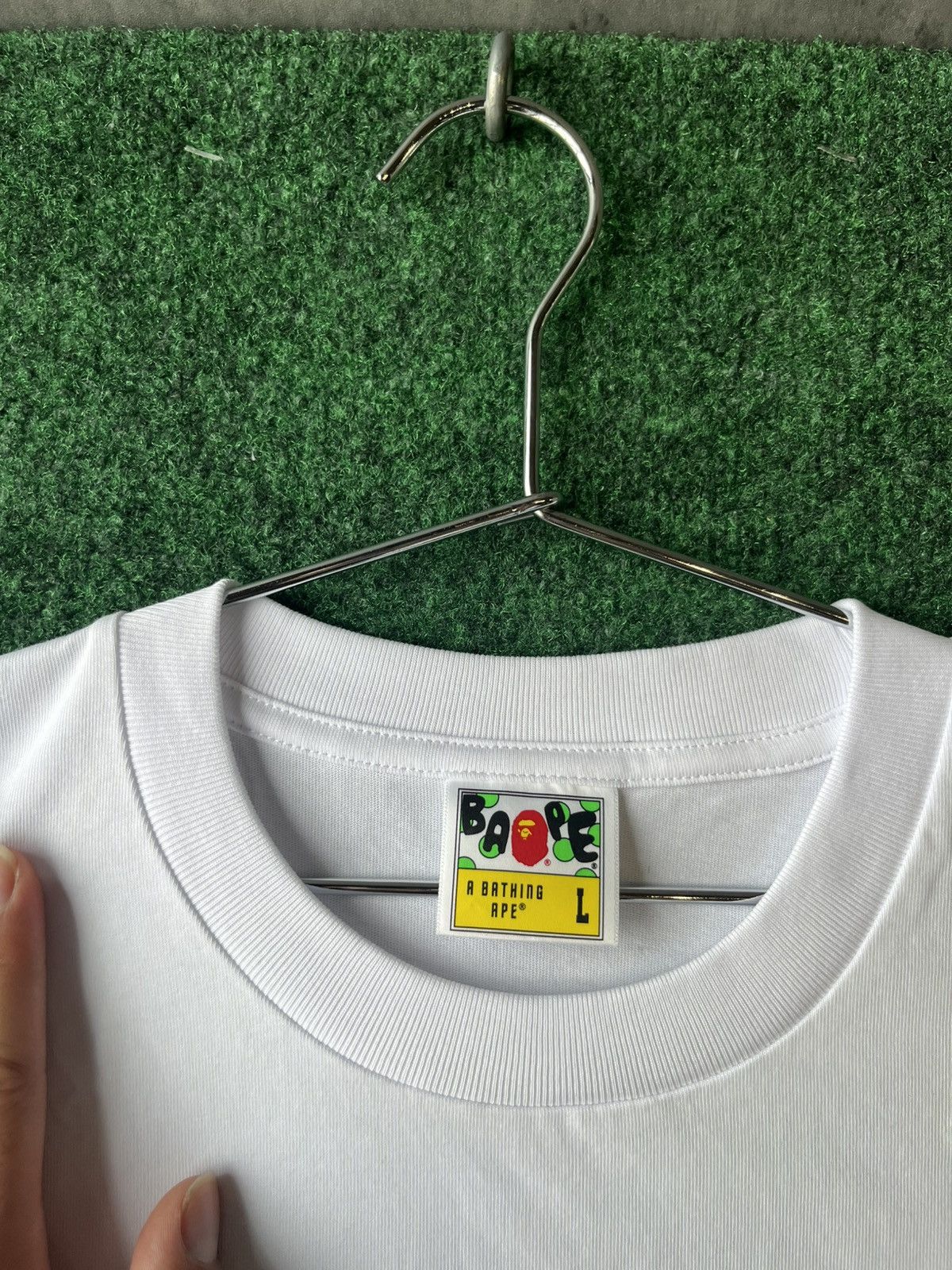 Bape BRAND NEW BAPE SHARK UNITED ARAB EMIRATES TEE “WHITE” SIZE L Size US L / EU 52-54 / 3 - 9 Thumbnail