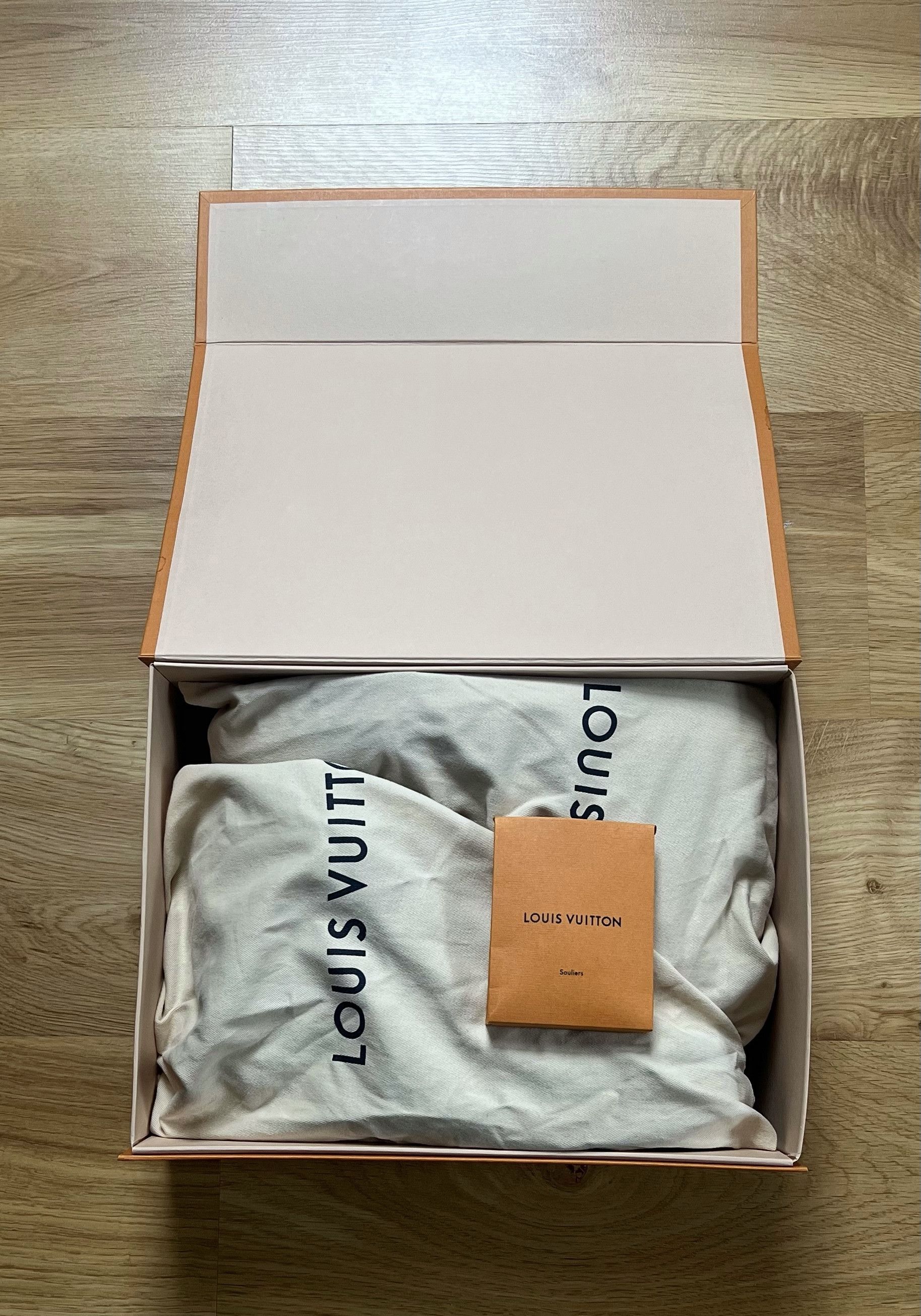 Louis Vuitton Louis Vuitton x Virgil Abloh 408 Trainers Hi Top Sneakers Size US 11 / EU 44 - 17 Thumbnail