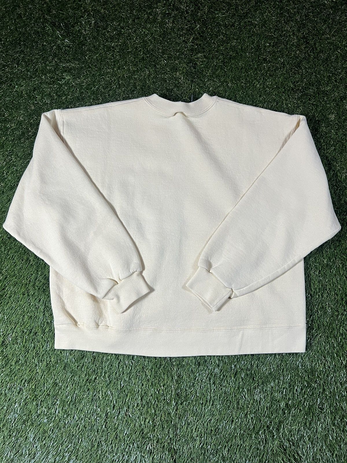 Russell Athletic Vintage Y2K Cropped Banana Cream Russell Athletic Crewneck Size US M / EU 48-50 / 2 - 2 Thumbnail