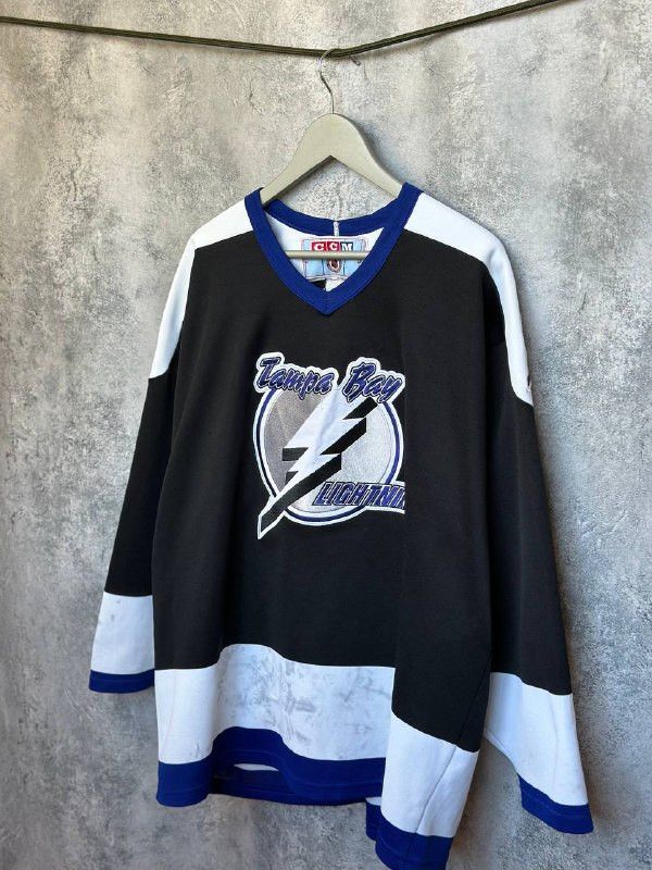 Ccm Vintage CCM NHL Tampa Bay Lightning Jersey Made in Canada Size US XL / EU 56 / 4 - 1 Thumbnail