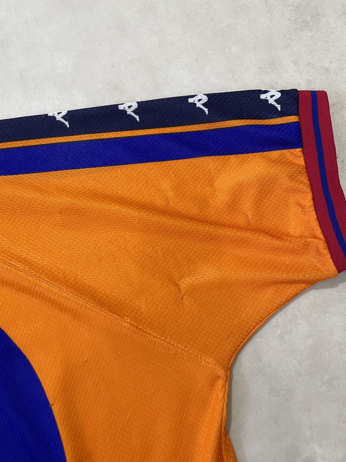 Kappa rare Fc Barcelona 97 away kit Size US L / EU 52-54 / 3 - 7 Thumbnail