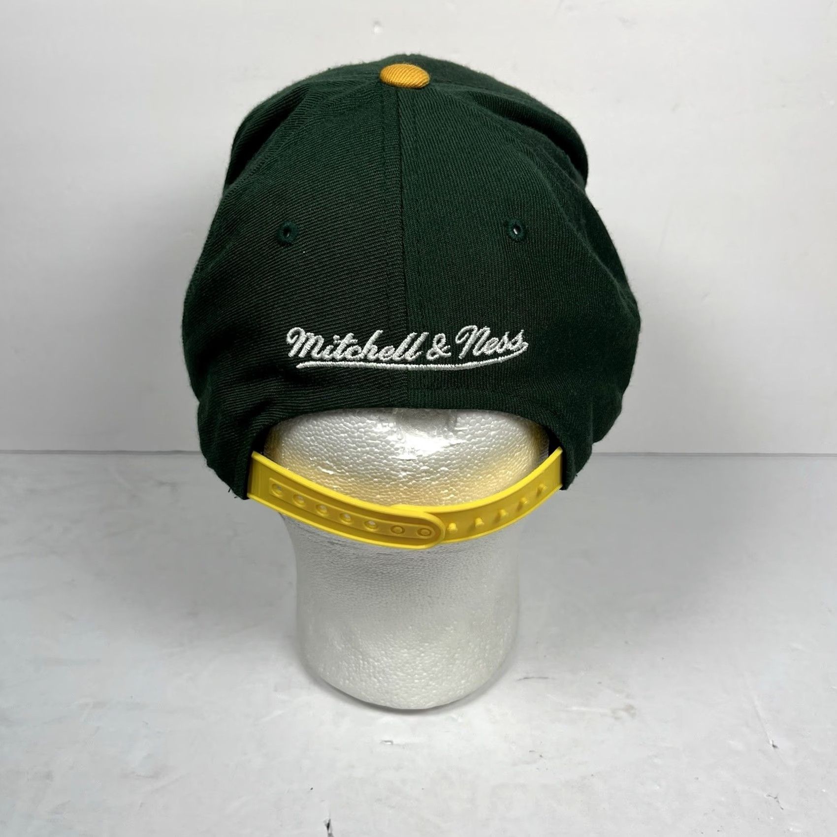Mitchell & Ness Mitchell & Ness Green Bay Packers Green NFL Snapback Hat VTG Size ONE SIZE - 3 Thumbnail