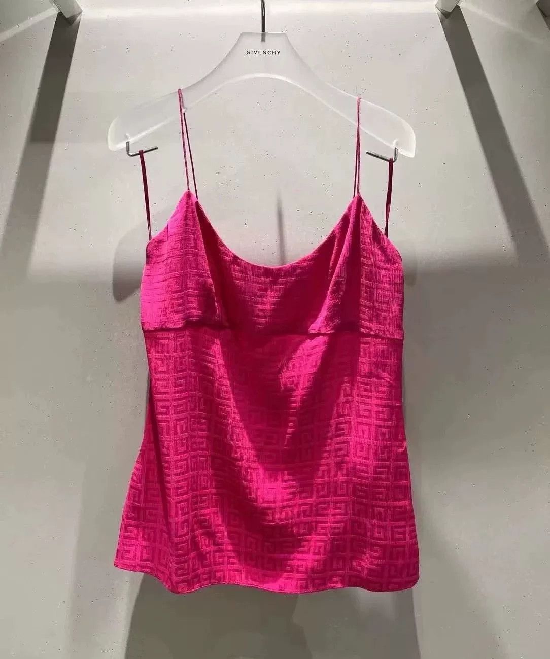 Givenchy Givenchy 4G Logo Camisole Size XS / US 0-2 / IT 36-38 - 1 Thumbnail
