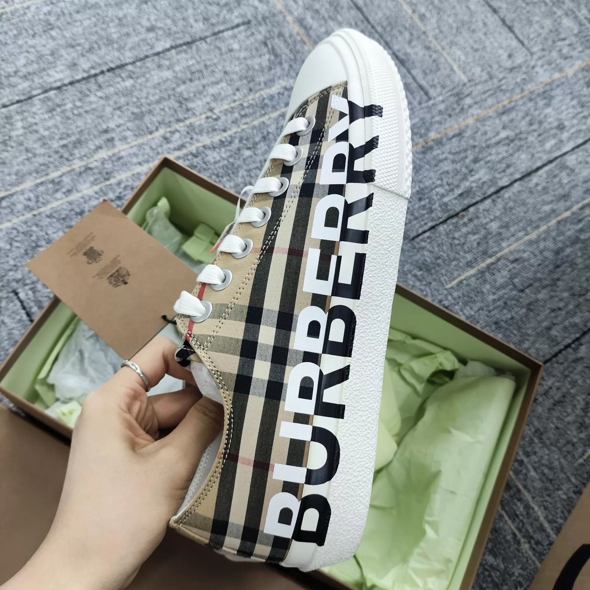 Burberry Burberry Brown Canvas Check Flats 41 New Unused Size US 8 / EU 41 - 6 Thumbnail