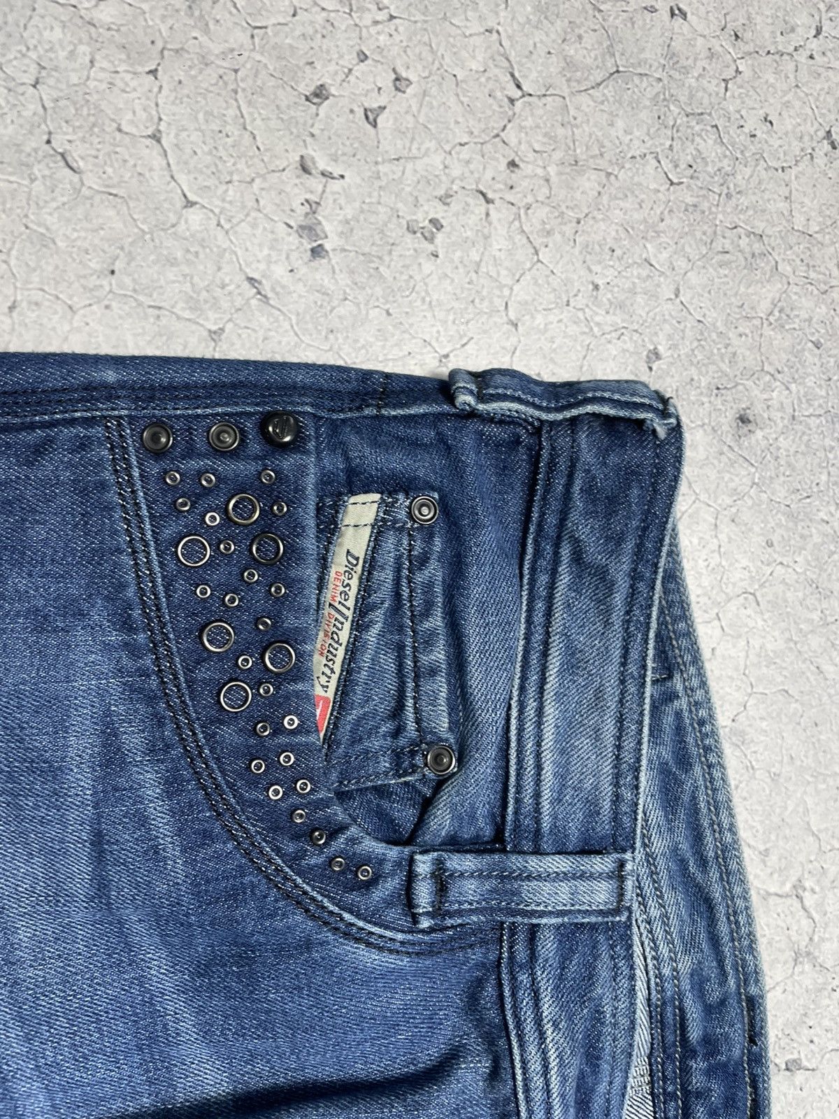 Diesel Diesel Big Logo Jeans Denim Rare Luxury Y2K Hype Size 33x34 Size US 33 - 6 Thumbnail