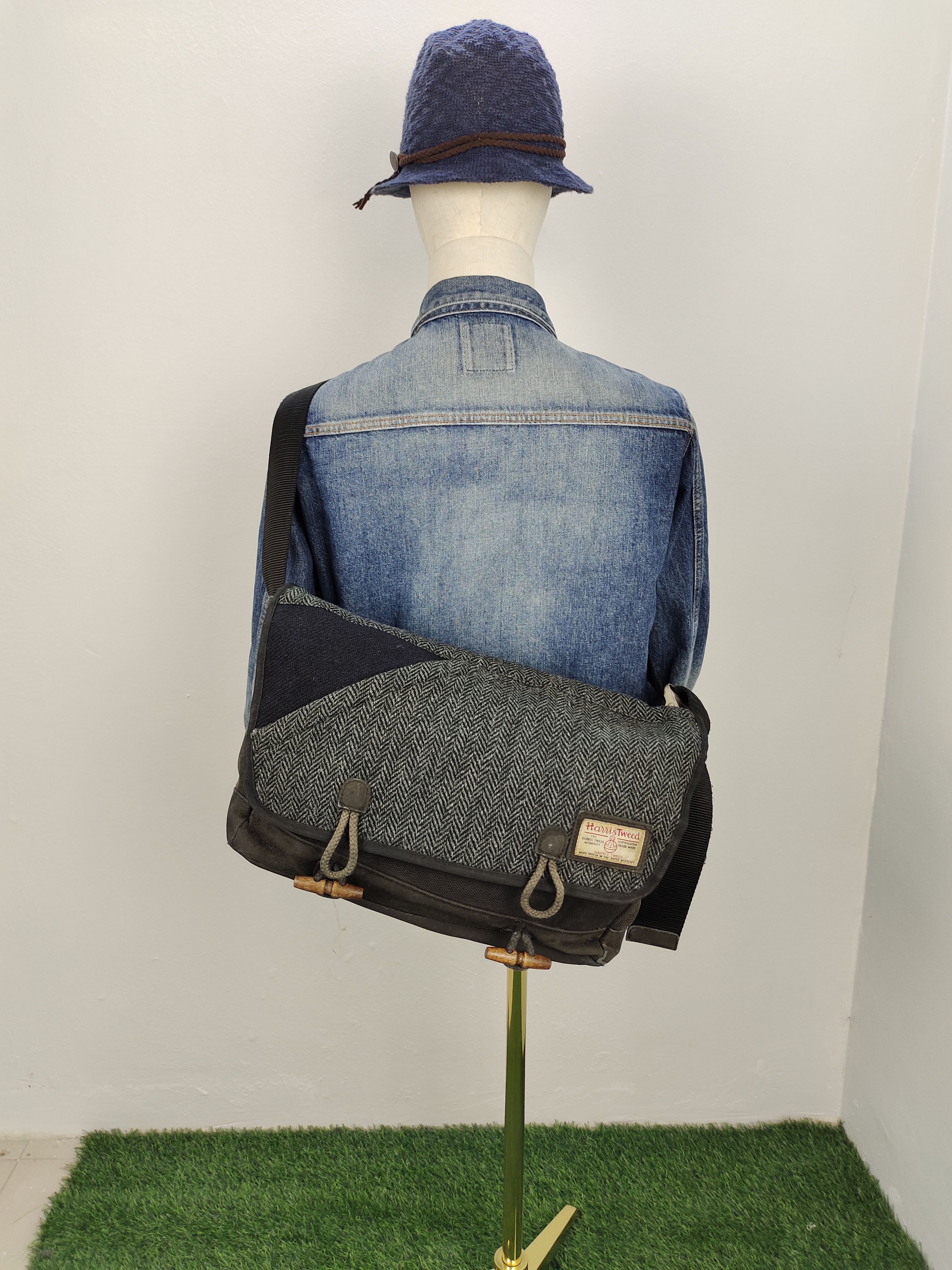 Beams Plus × Harris Tweed Nicole Club x Harris Tweed Canvas Distress Messenger Bag Size ONE SIZE - 1 Thumbnail