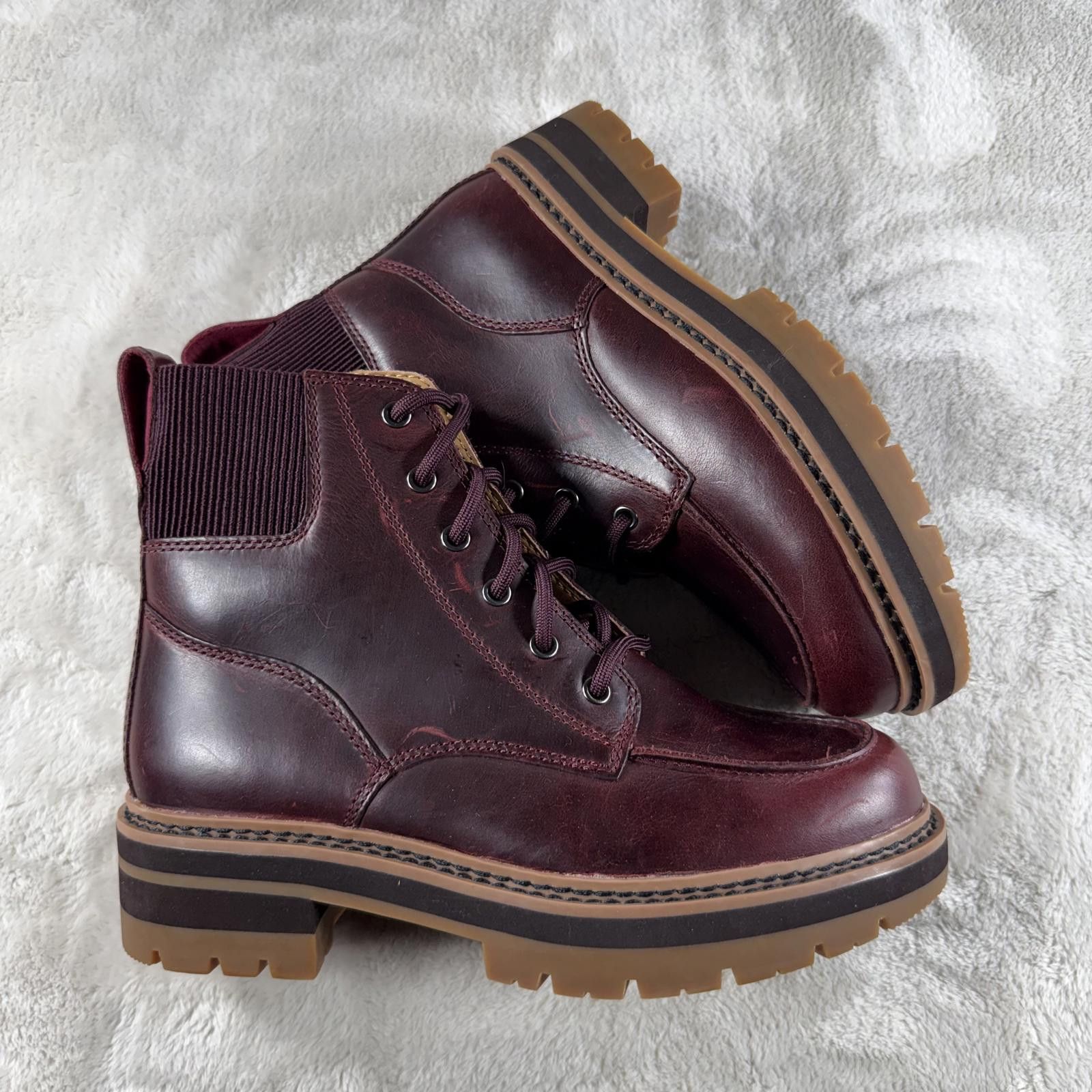 Clarks Clarks Boots Women's 6.5 Burgundy NWOT Orianna Mid Leather Size US 6.5 / EU 39-40 - 1 Thumbnail