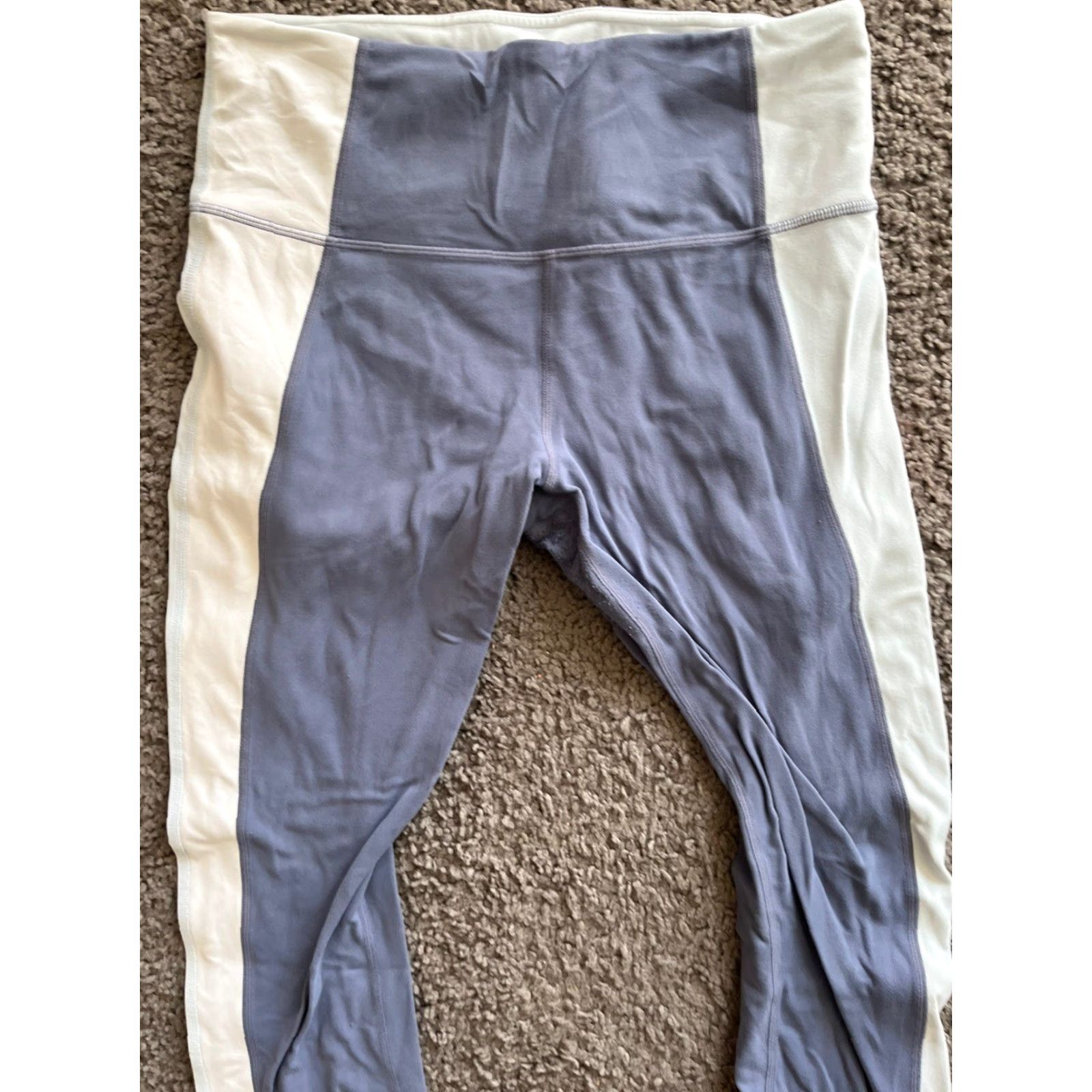 Athleta Athleta Chaturanga Capri Crop Leggings Blue White Womans 305922 Size 32" / US 10 / IT 46 - 4 Thumbnail