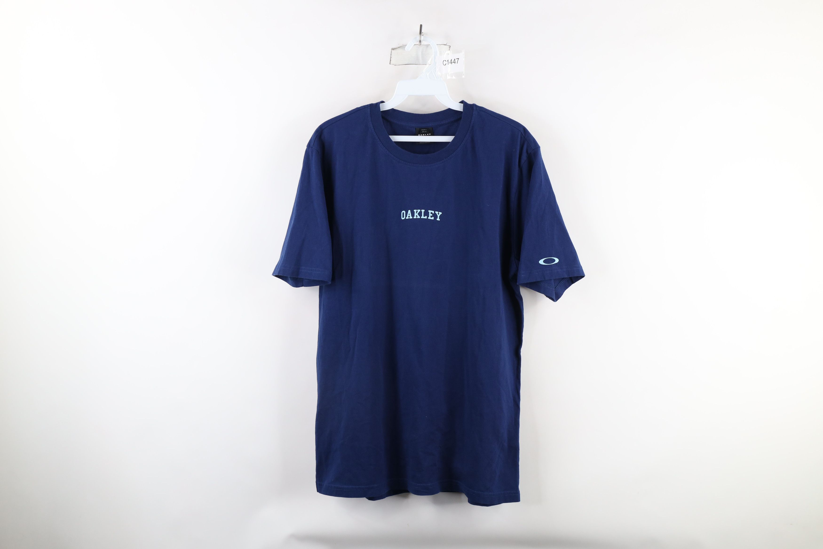 Oakley × Vintage Vintage Oakley Block Letter O Logo Short Sleeve T-Shirt Size US L / EU 52-54 / 3 - 1 Thumbnail