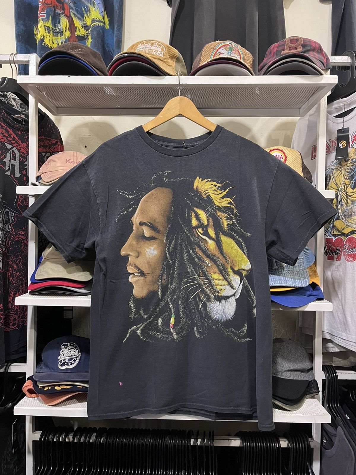 Vintage Bob Marley Mens Shirt Black Rasta Reggae Lion Music Tee Size US XL / EU 56 / 4 - 1 Thumbnail