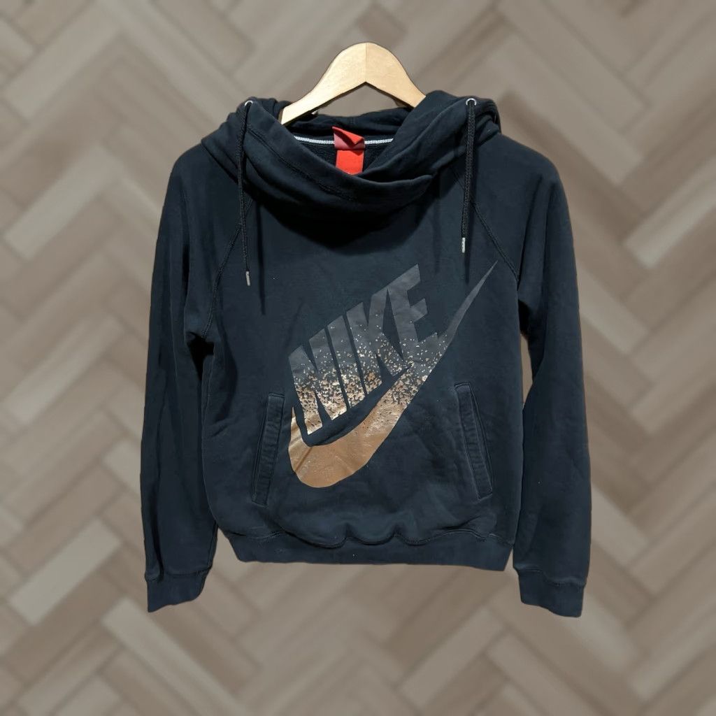 Nike VINTAGE Nike Hoodie Women Small Black Pullover Hooded Cowl Neck Logo Embroidered Pockets Knit Sweatshirt Regular Fit Size S / US 4 / IT 40 - 1 Thumbnail
