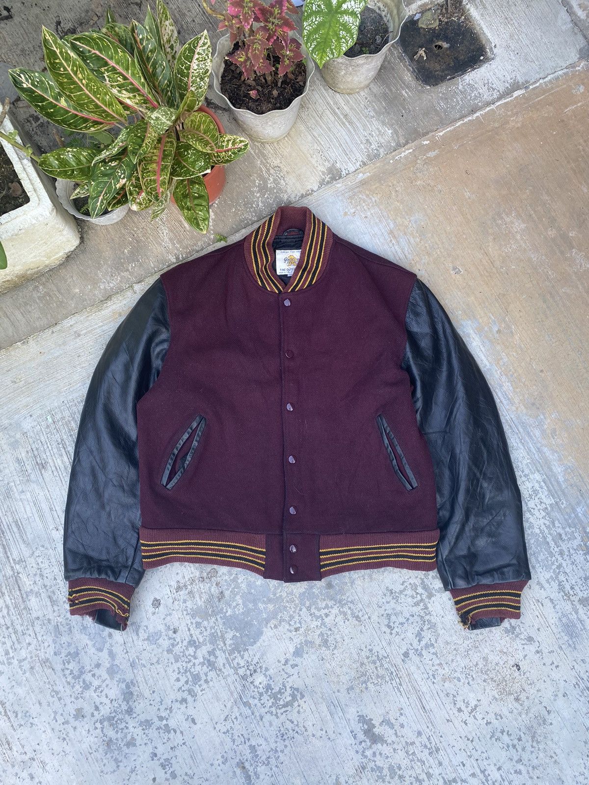 Golden Bear AW Distressed Golden Bear Sleeve Leather Varsity Size US L / EU 52-54 / 3 - 1 Thumbnail
